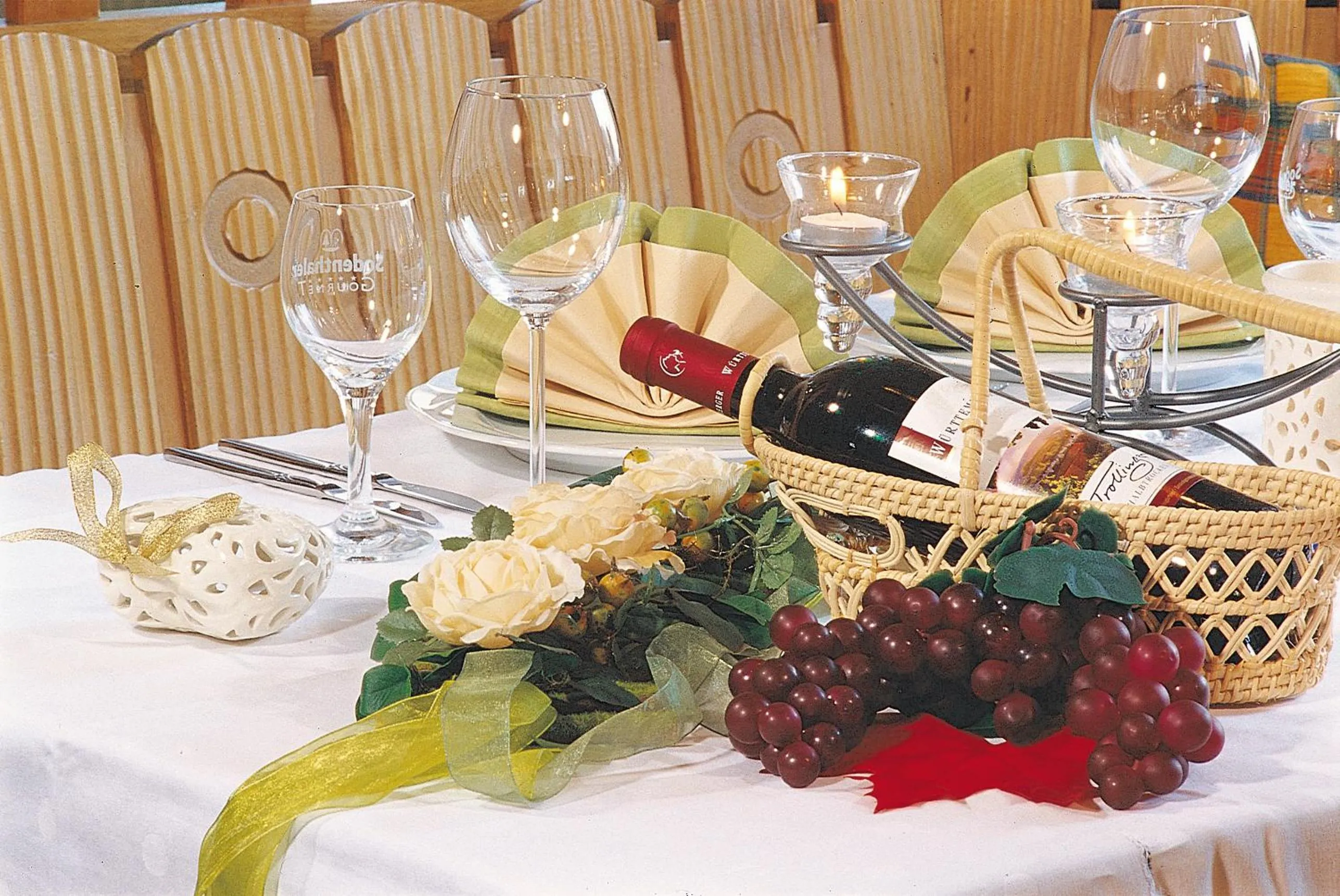 Restaurant/places to eat in Gasthof und Pension Zur Frischen Quelle