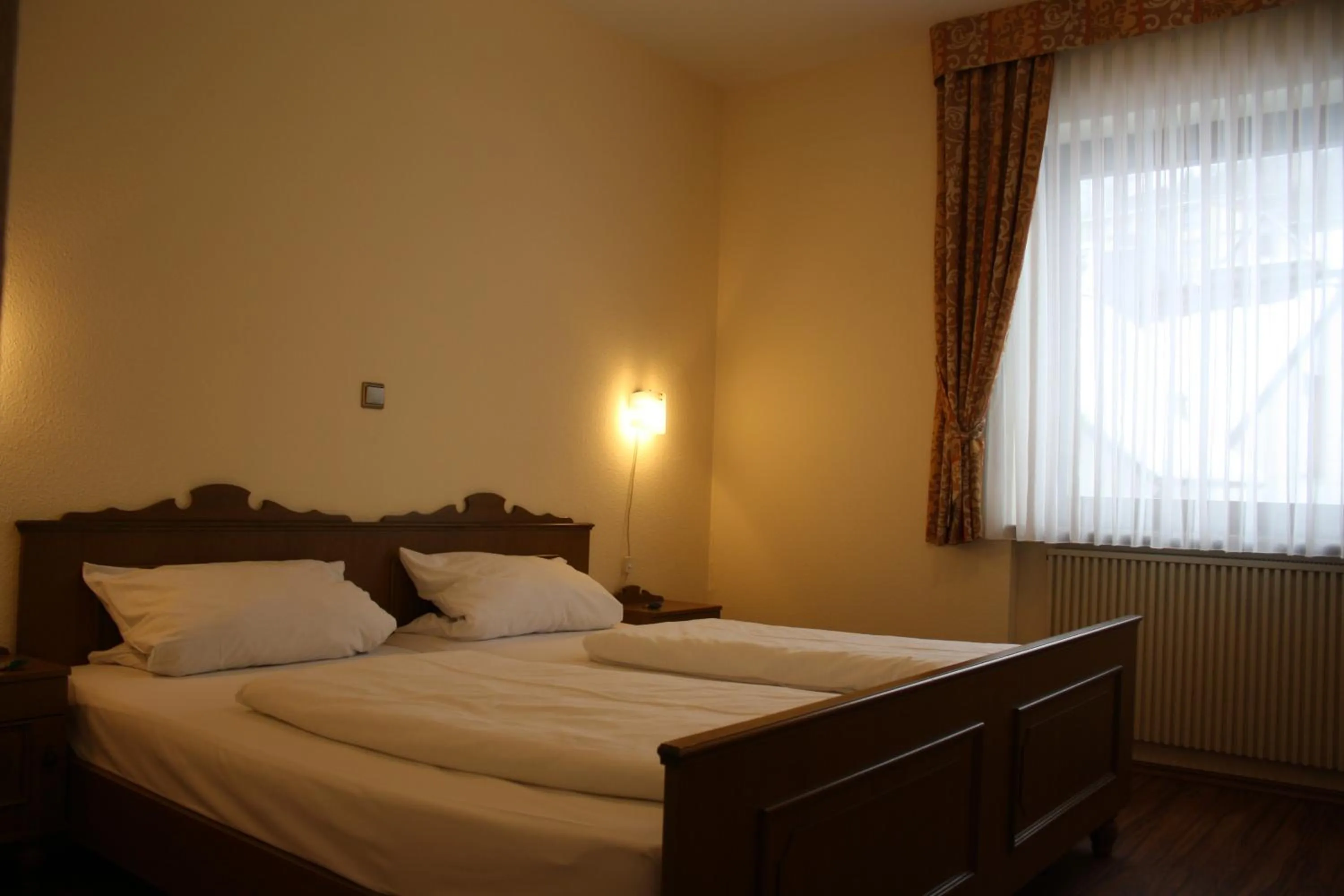 Photo of the whole room, Bed in Gasthof und Pension Zur Frischen Quelle