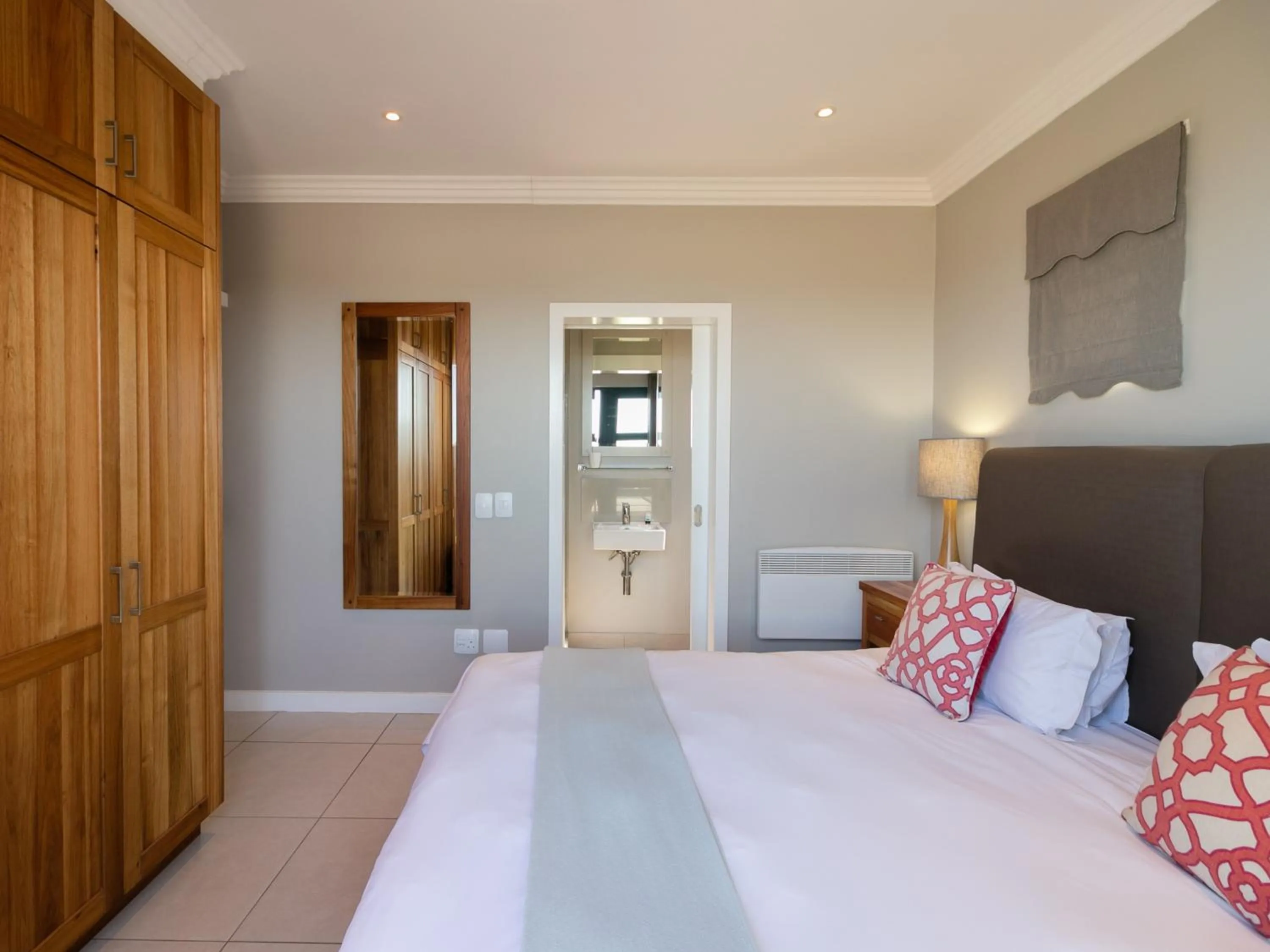 Bed in Brenton Haven Beachfront Resort