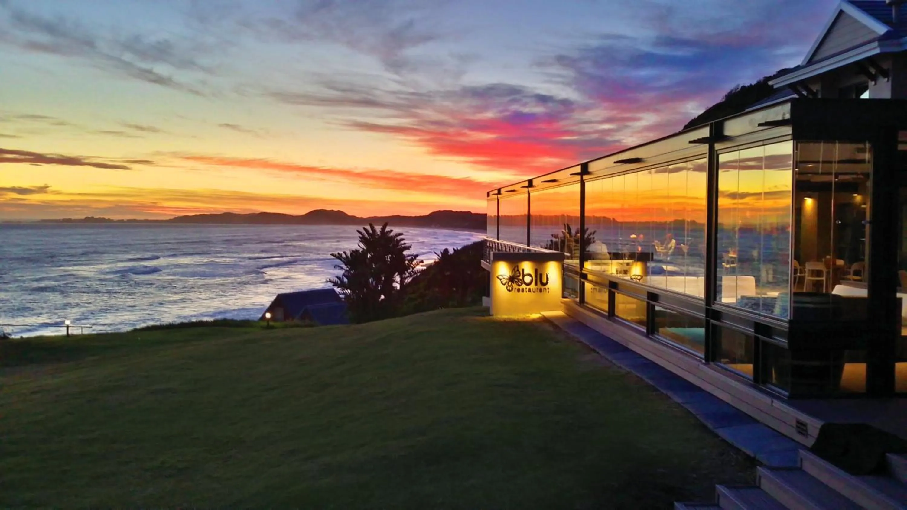Restaurant/places to eat in Brenton Haven Beachfront Resort