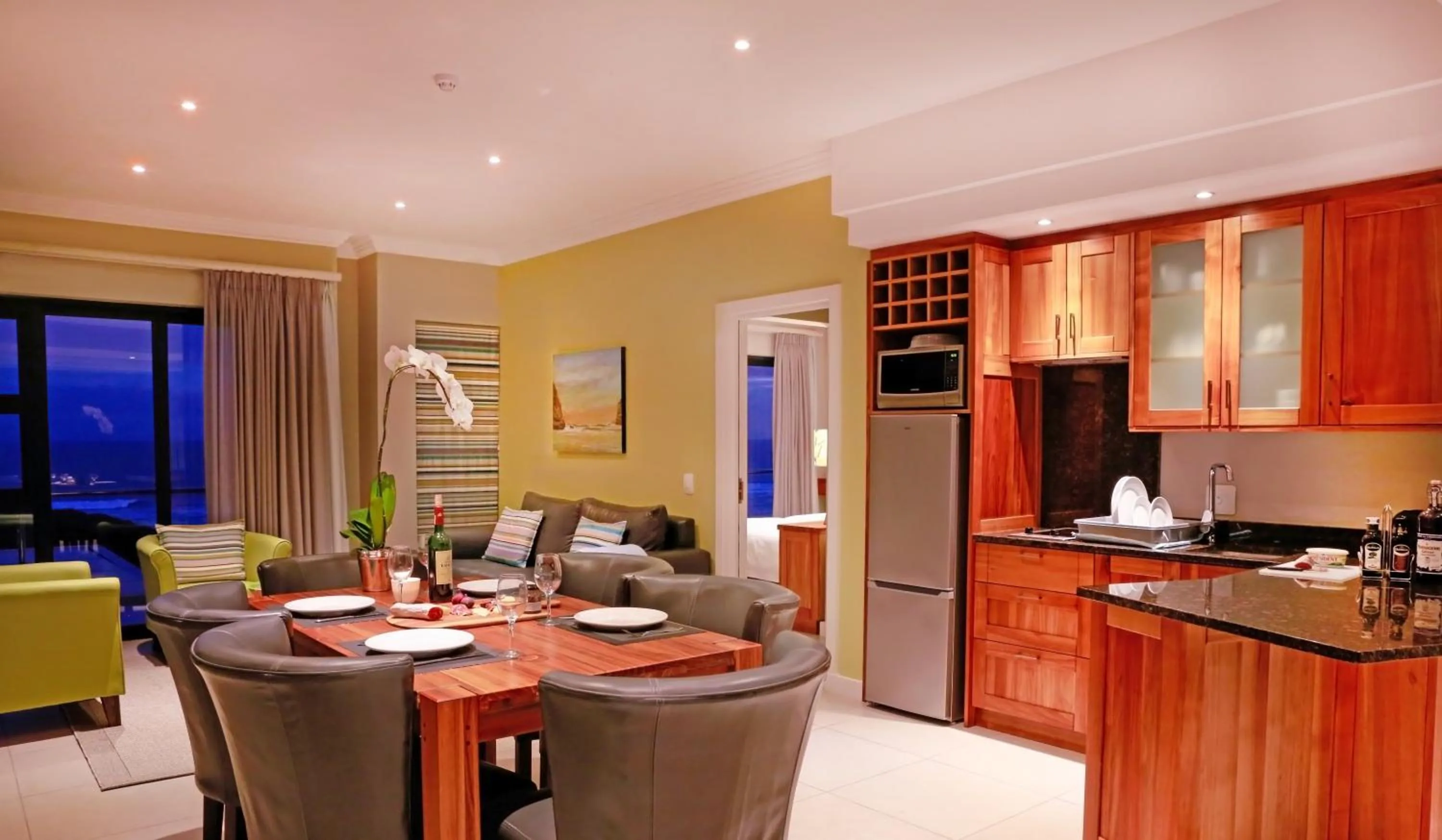 Kitchen or kitchenette in Brenton Haven Beachfront Resort