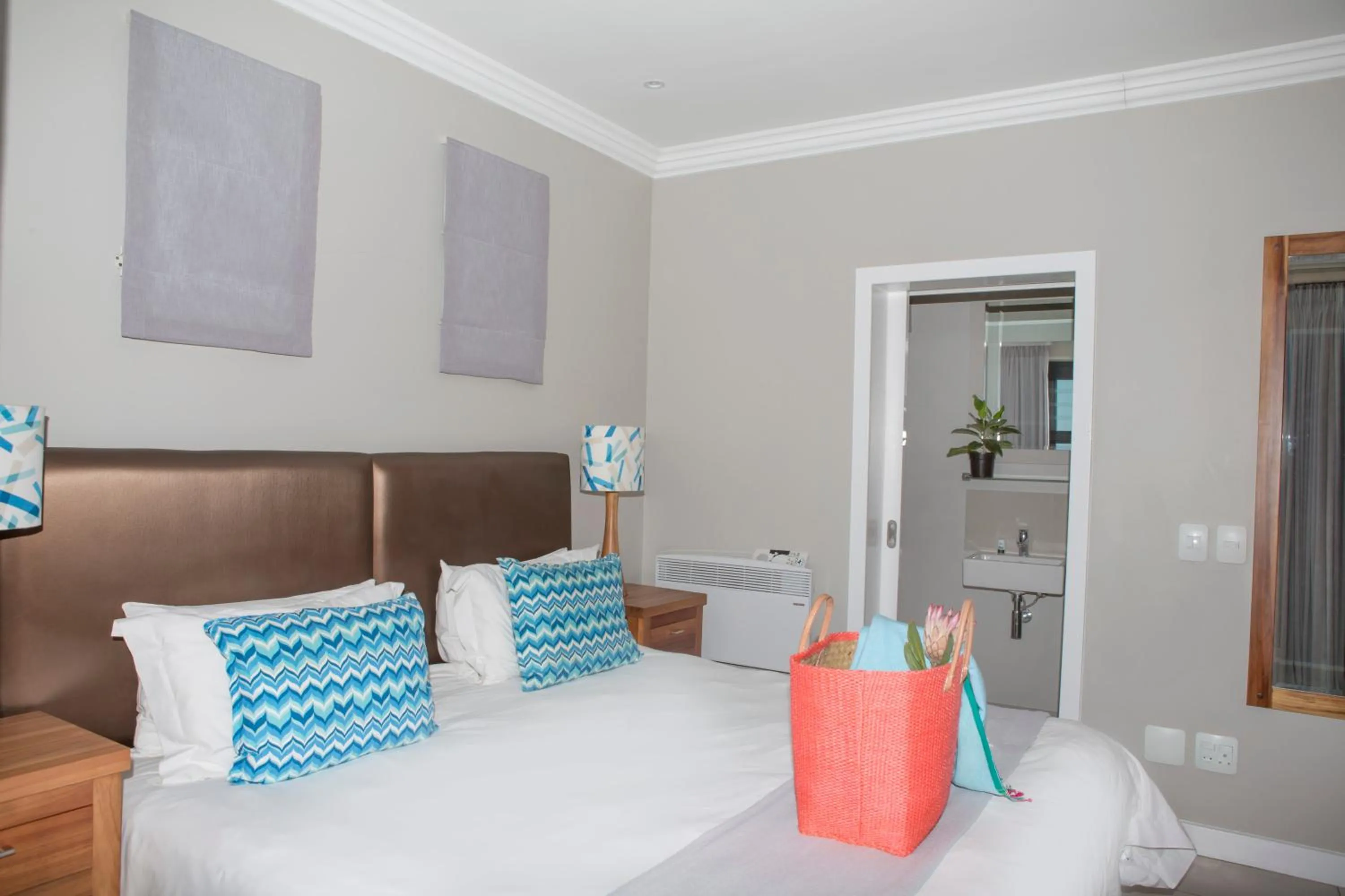 Bed in Brenton Haven Beachfront Resort