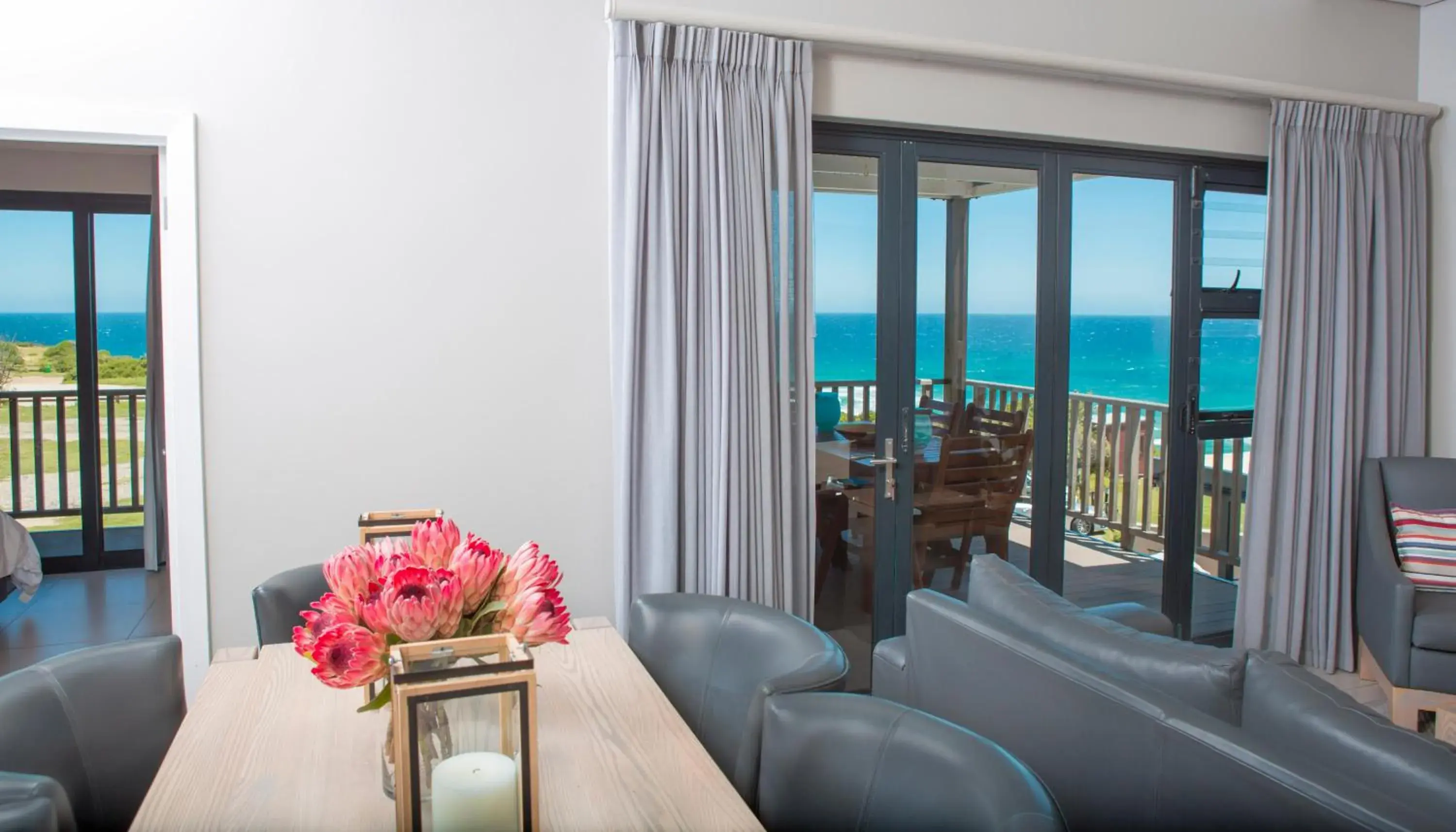 Three-Bedroom House in Brenton Haven Beachfront Resort Three-Bedroom House in Brenton Haven Beachfront Resort