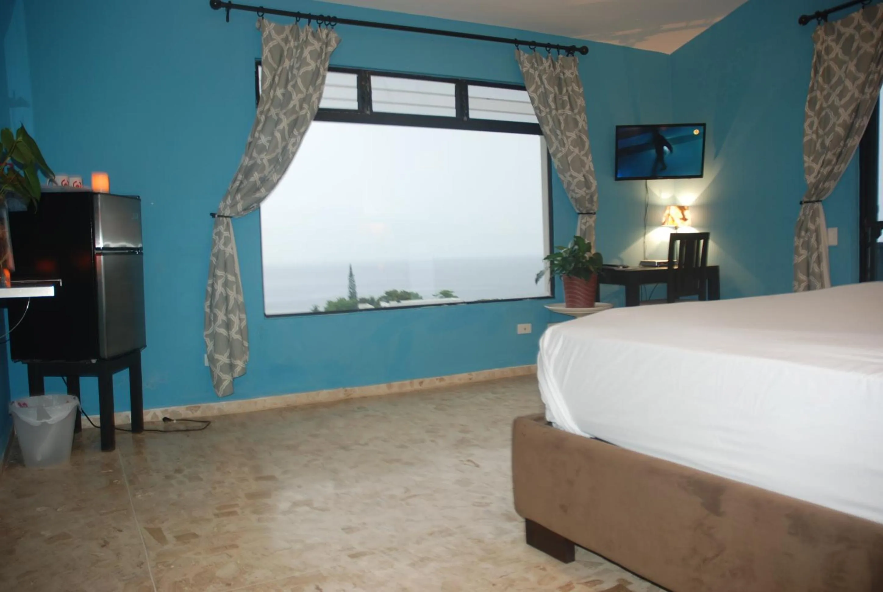 TV and multimedia in E&J Boutique Residences