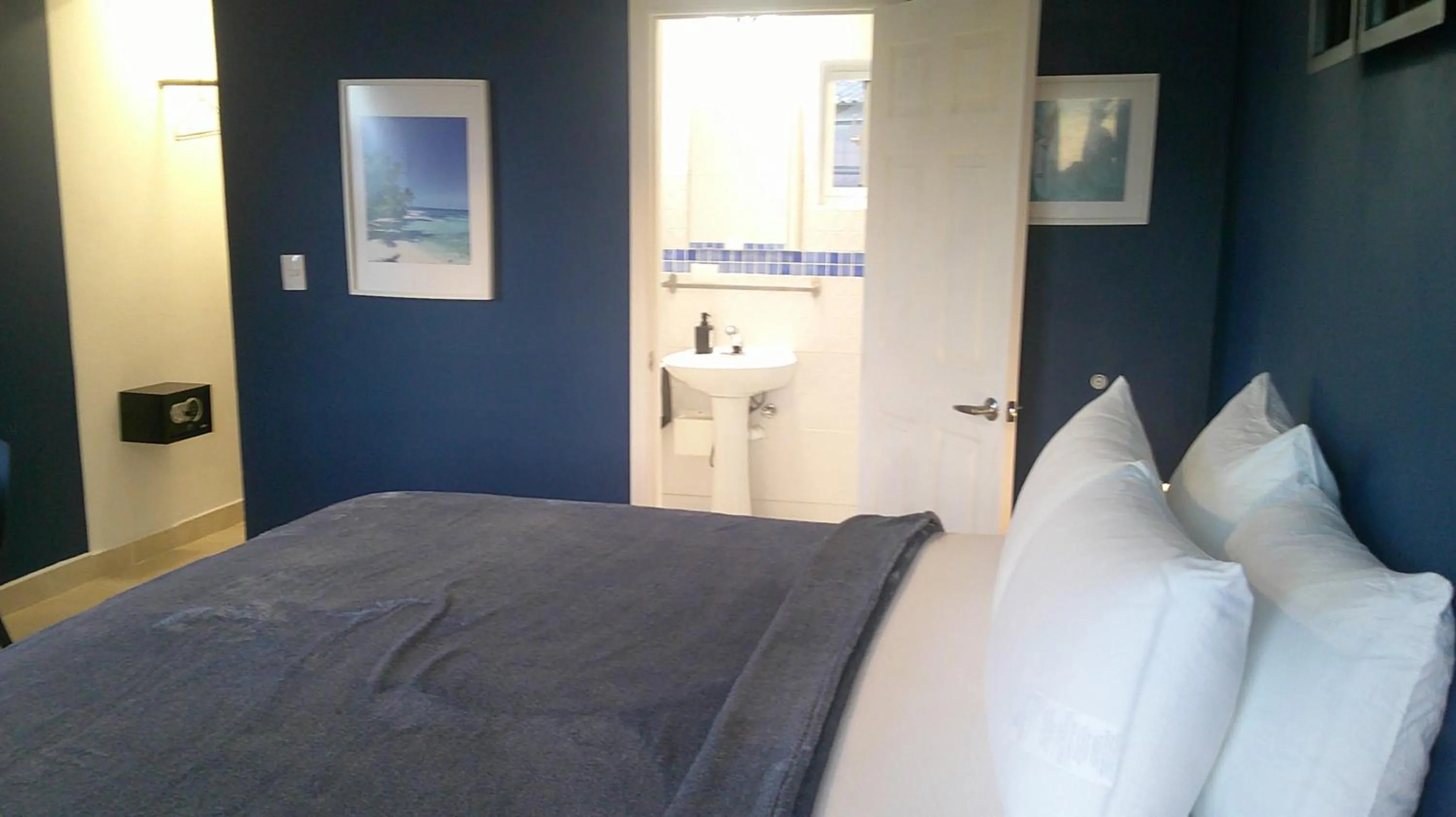 E&J Boutique Residences