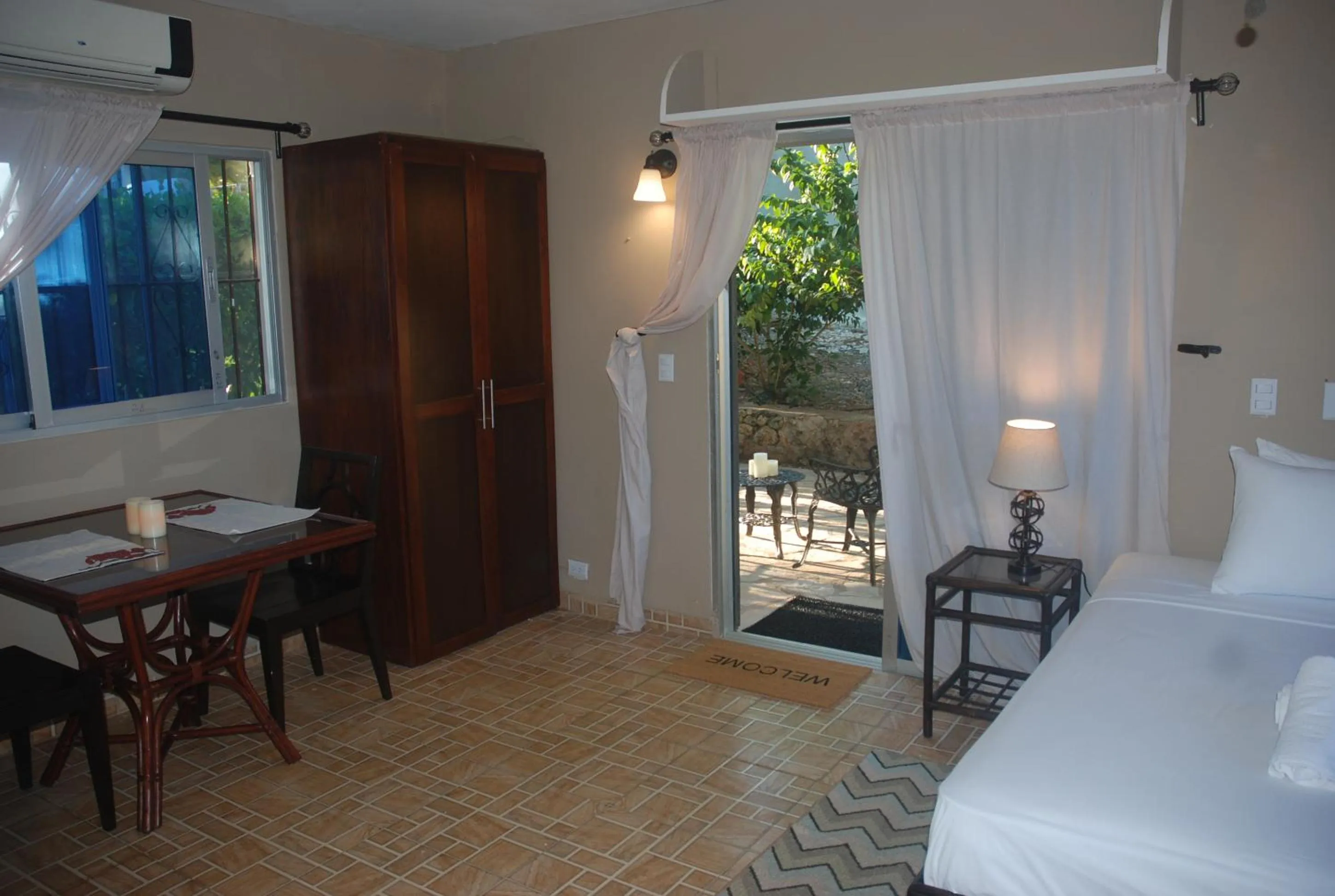 E&J Boutique Residences