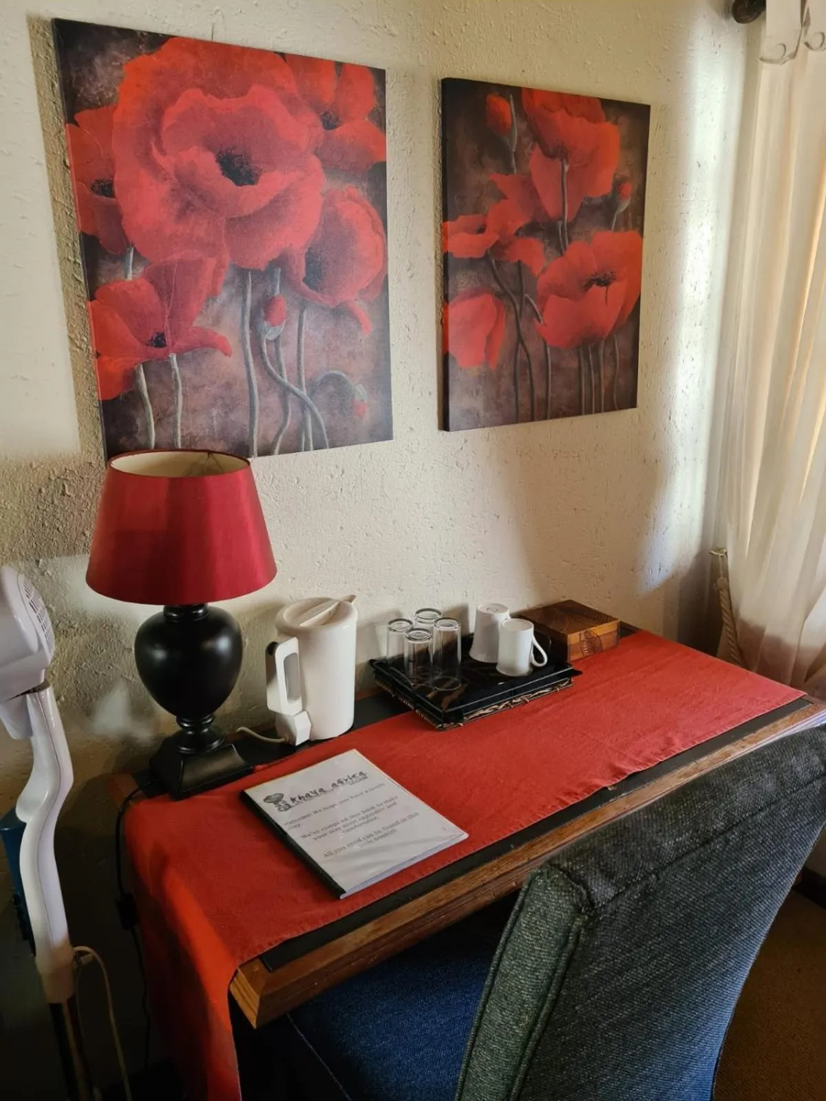 Coffee/tea facilities in Khaya Africa Guesthouse