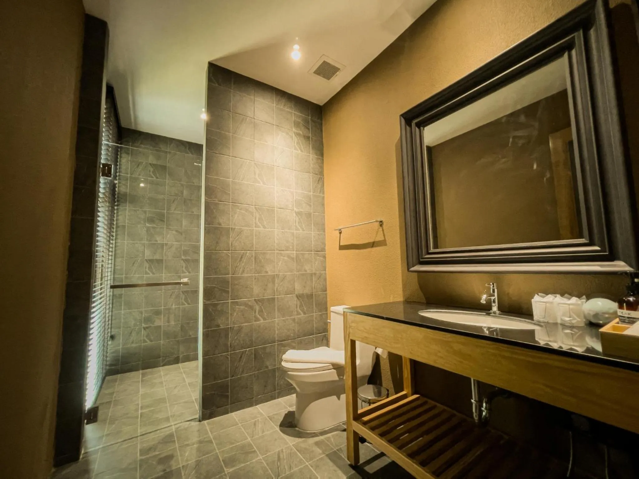 Historykan Kanchanaburi Hotel