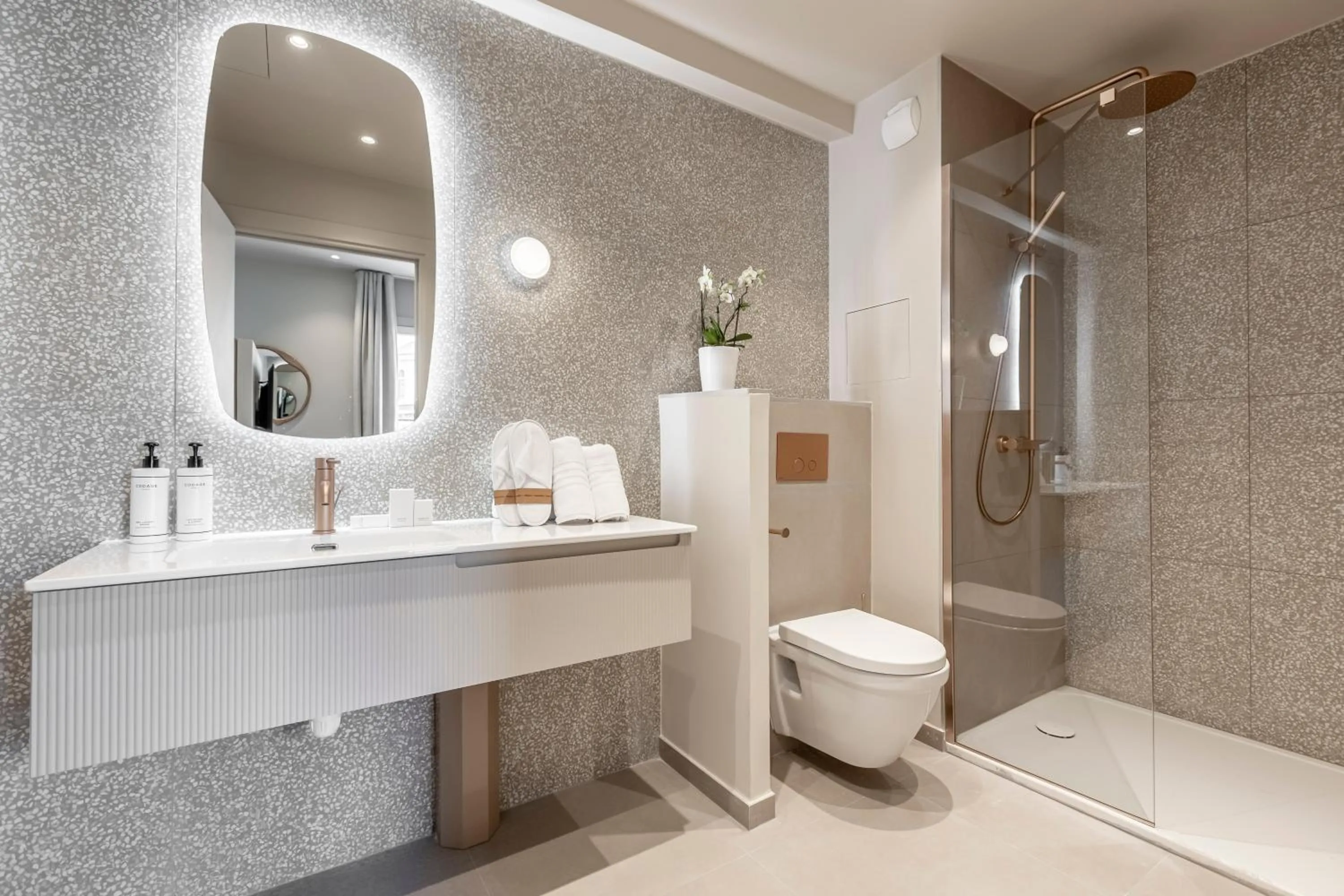 Shower in Suites FL By Sweett