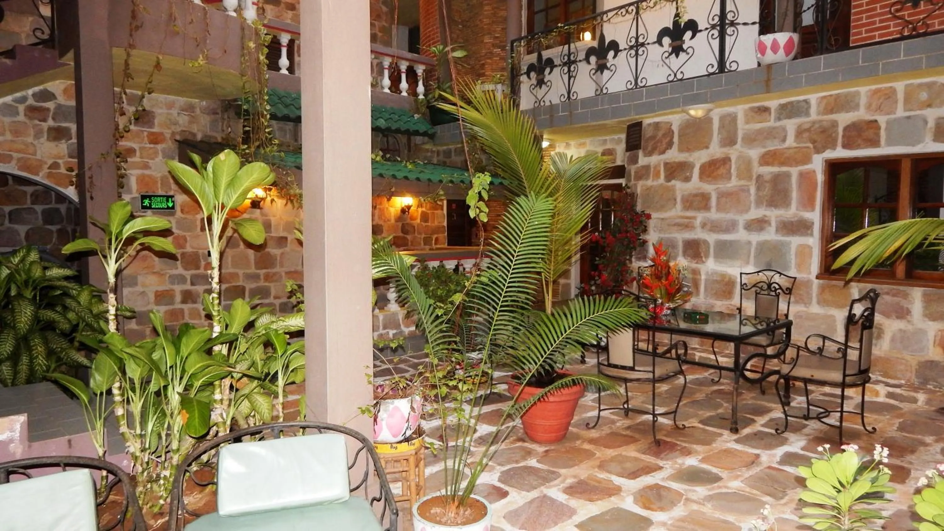 Facade/entrance in Résidence Hôtelière Océane