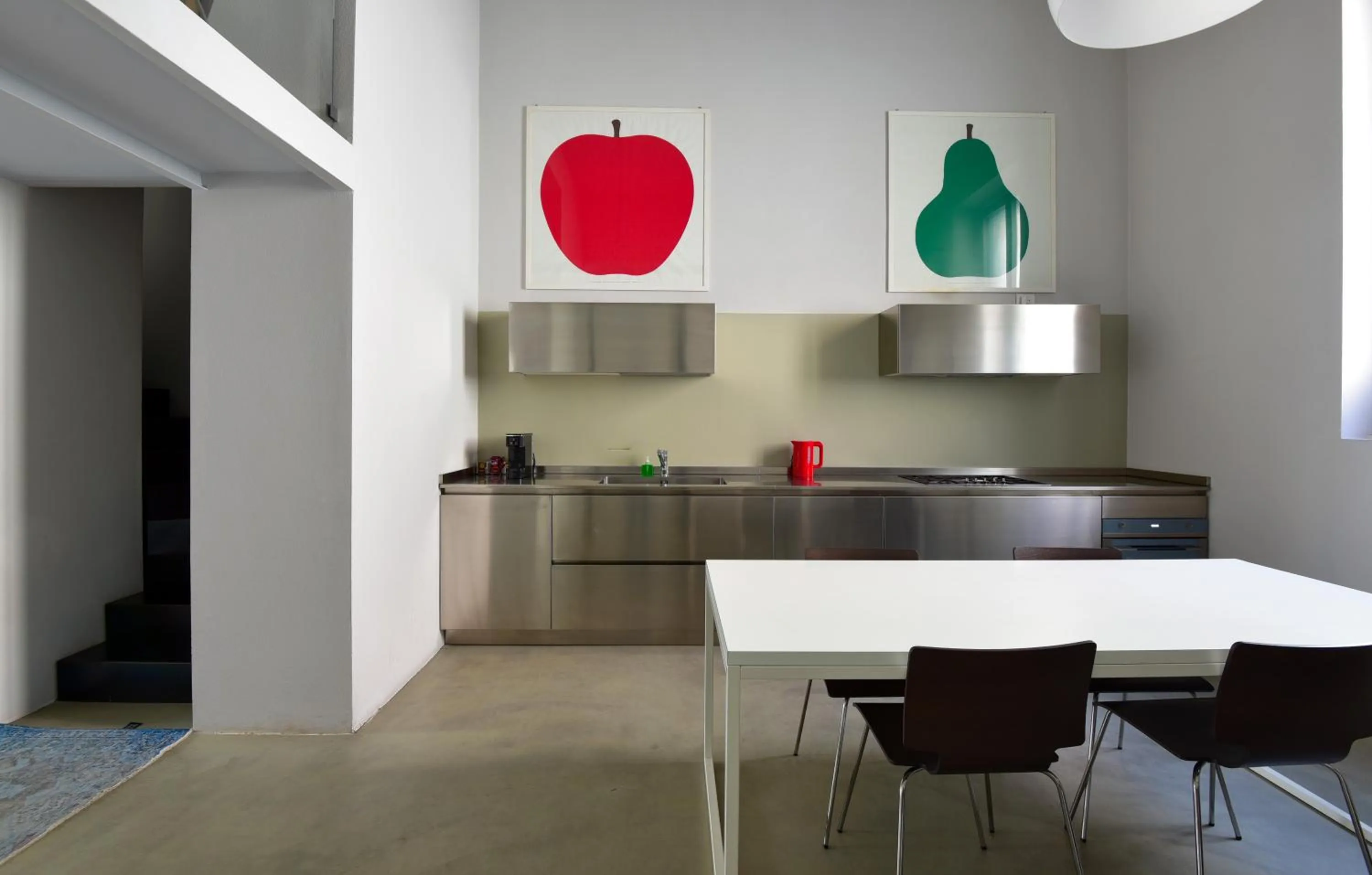 Kitchen or kitchenette in Milan Design Suites
