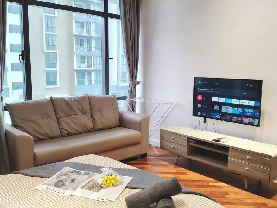 GM 1205 Couple Cozy Netflix 100mbps BySTAY