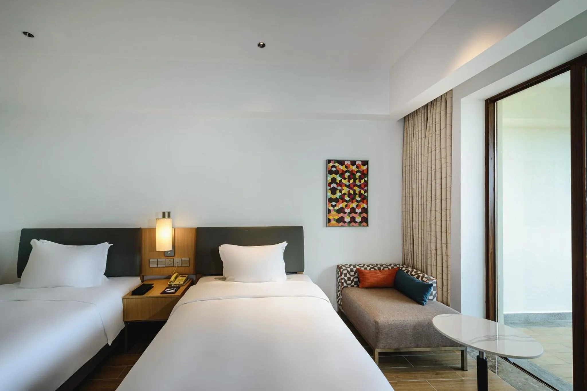 Photo of the whole room, Bed in Holiday Inn Express Haikou West Coast by IHG