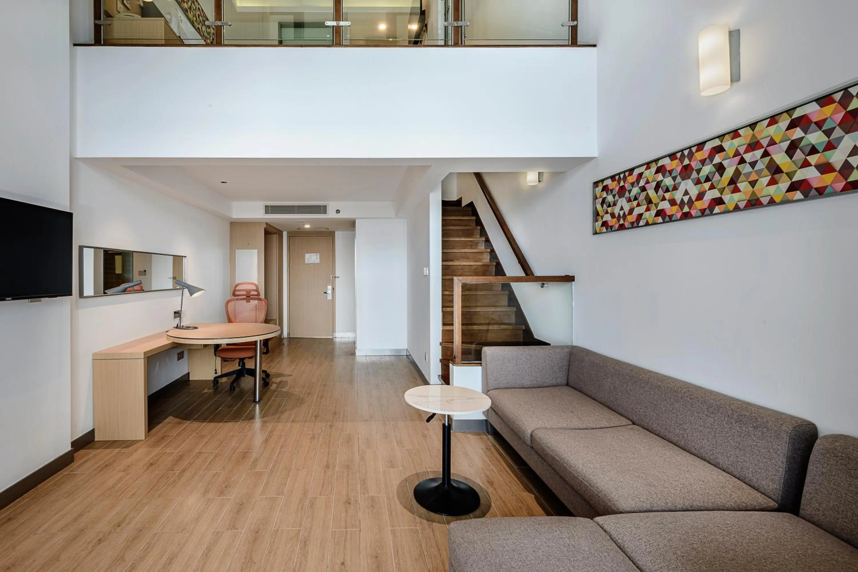 TV and multimedia in Holiday Inn Express Haikou West Coast by IHG