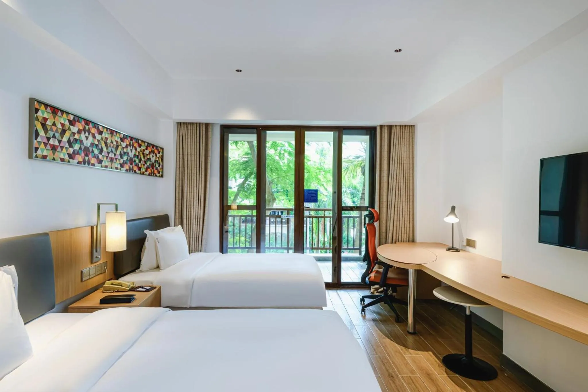 Photo of the whole room, Bed in Holiday Inn Express Haikou West Coast by IHG