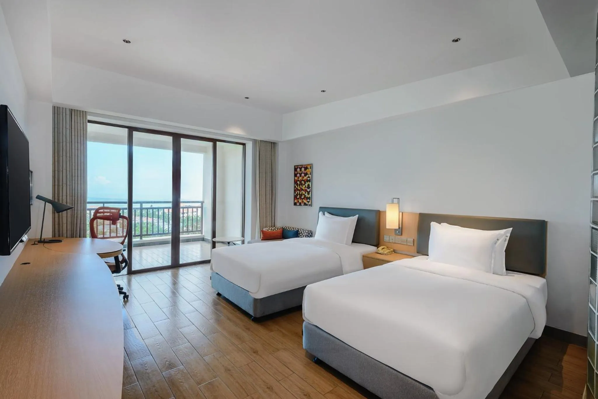 Photo of the whole room, Bed in Holiday Inn Express Haikou West Coast by IHG