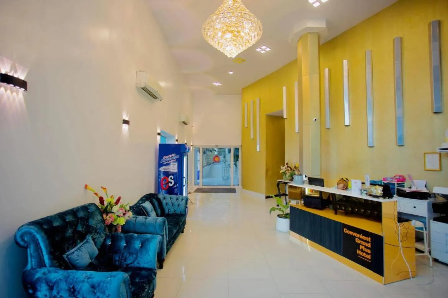 Lobby or reception in Convenient Grand Plus Hotel Suvarnabhumi