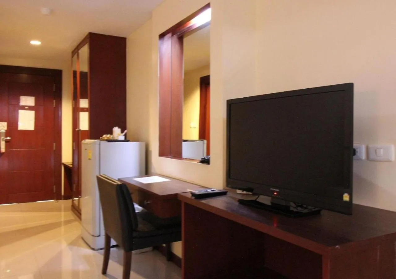 TV and multimedia in Convenient Grand Plus Hotel Suvarnabhumi