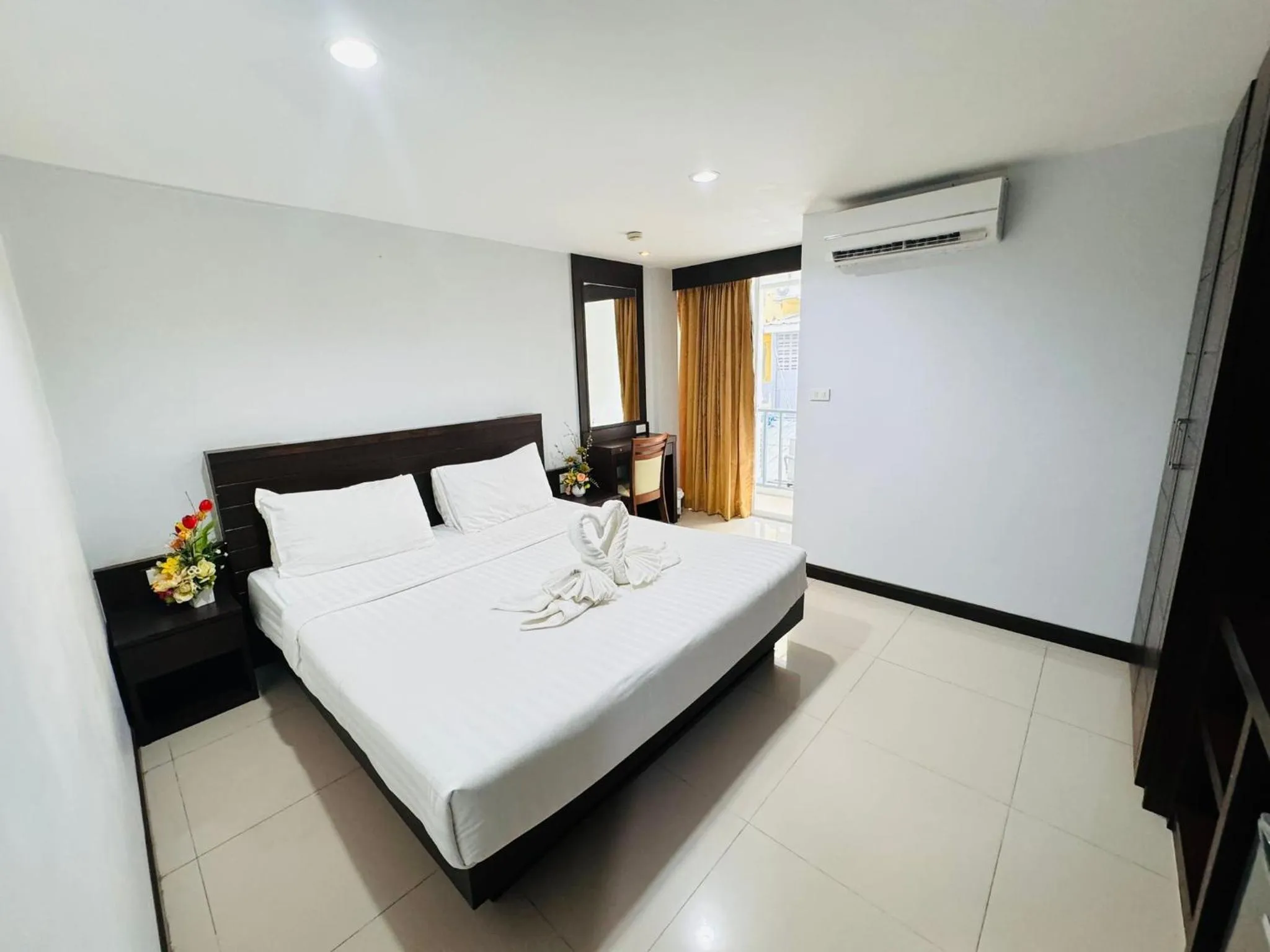 Bed in La Casa Patong