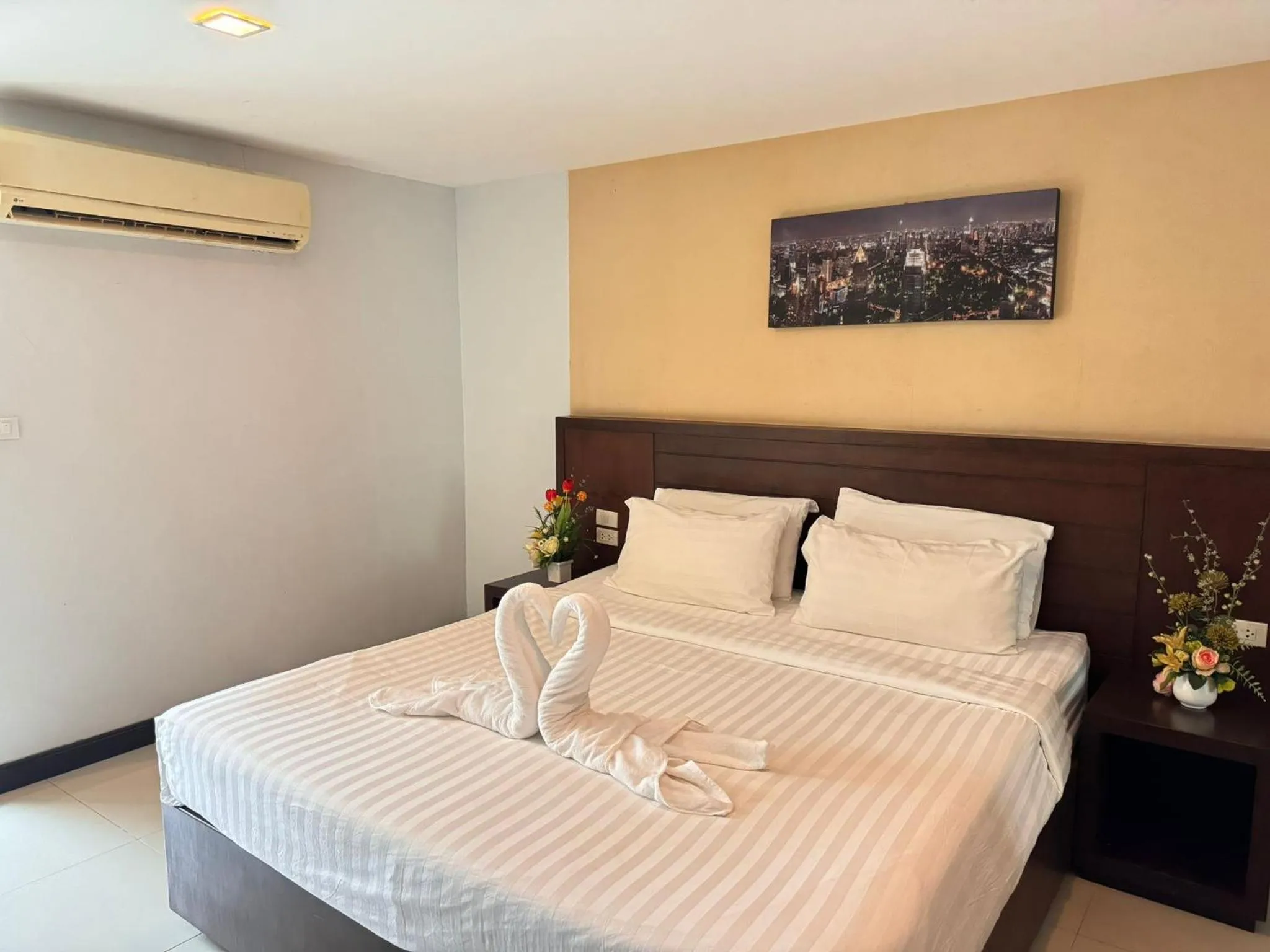 Bed in La Casa Patong