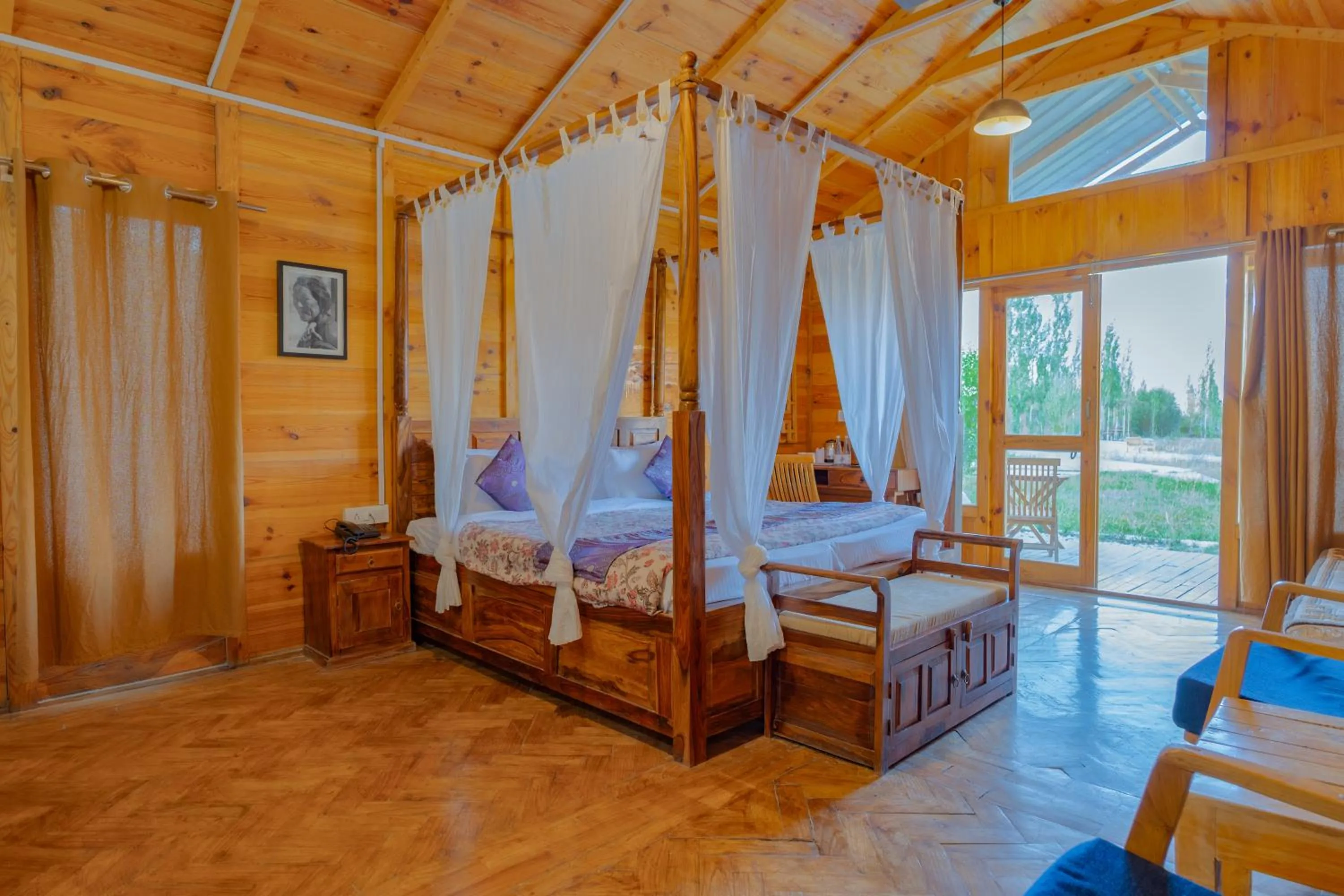 Bedroom, Bed in Nubra Ecolodge