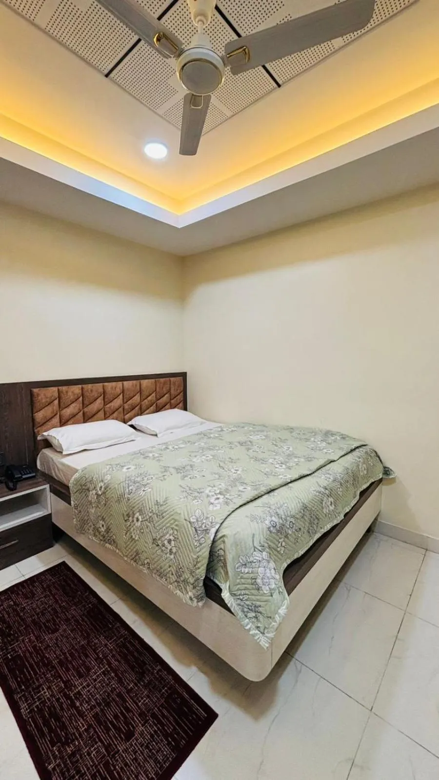 Bed in Hotel Vivaanta