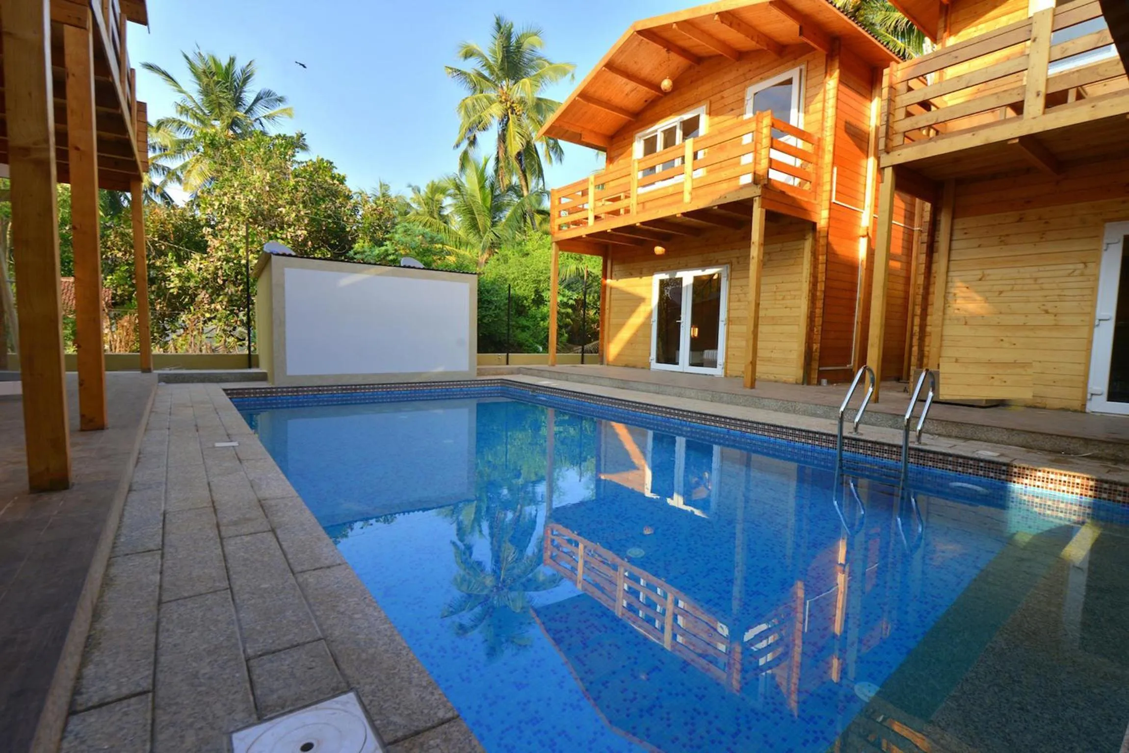 Swimming pool in Orabella Villas & Suites