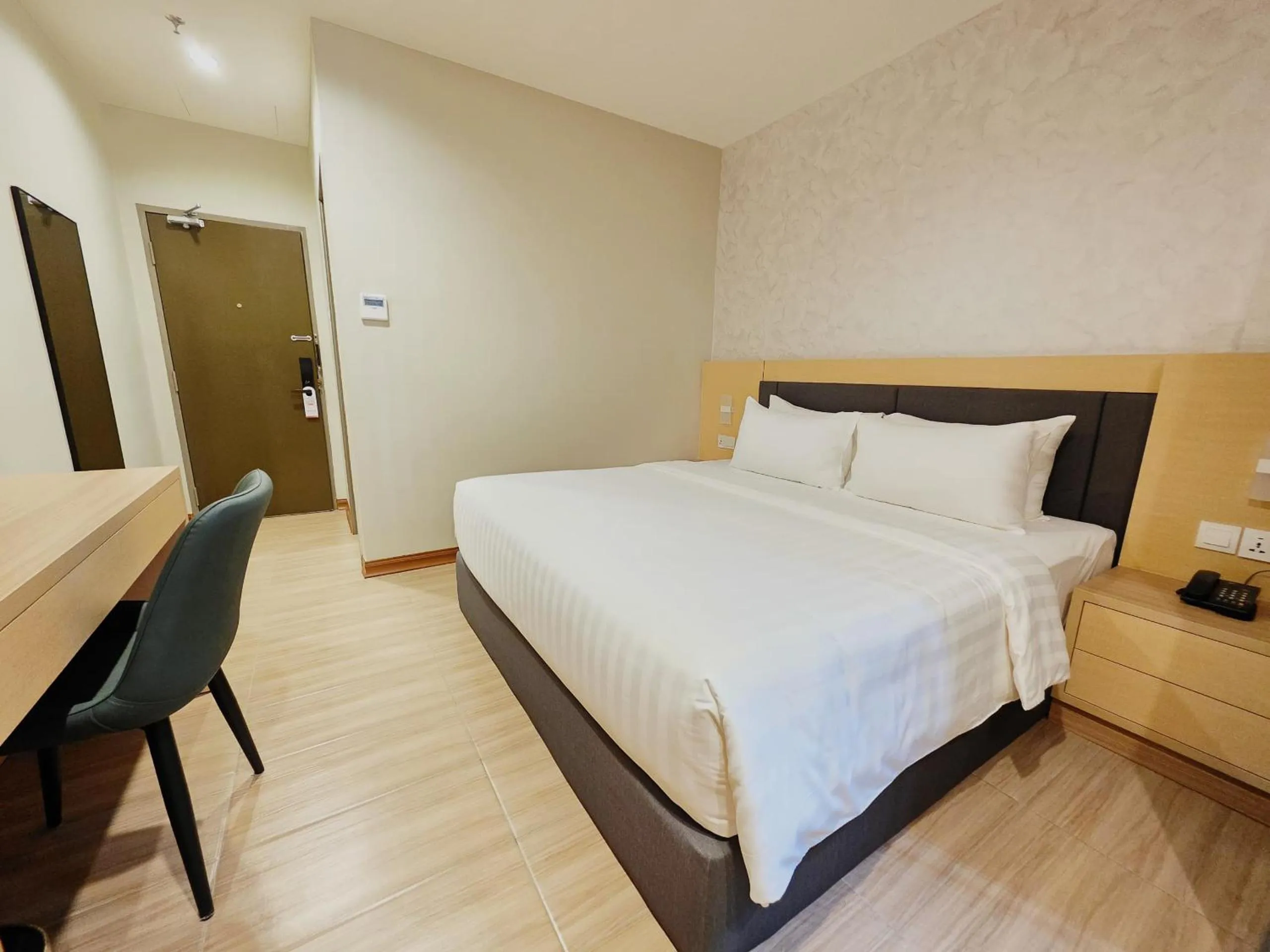 Bedroom, Bed in Forum Hotel Penang