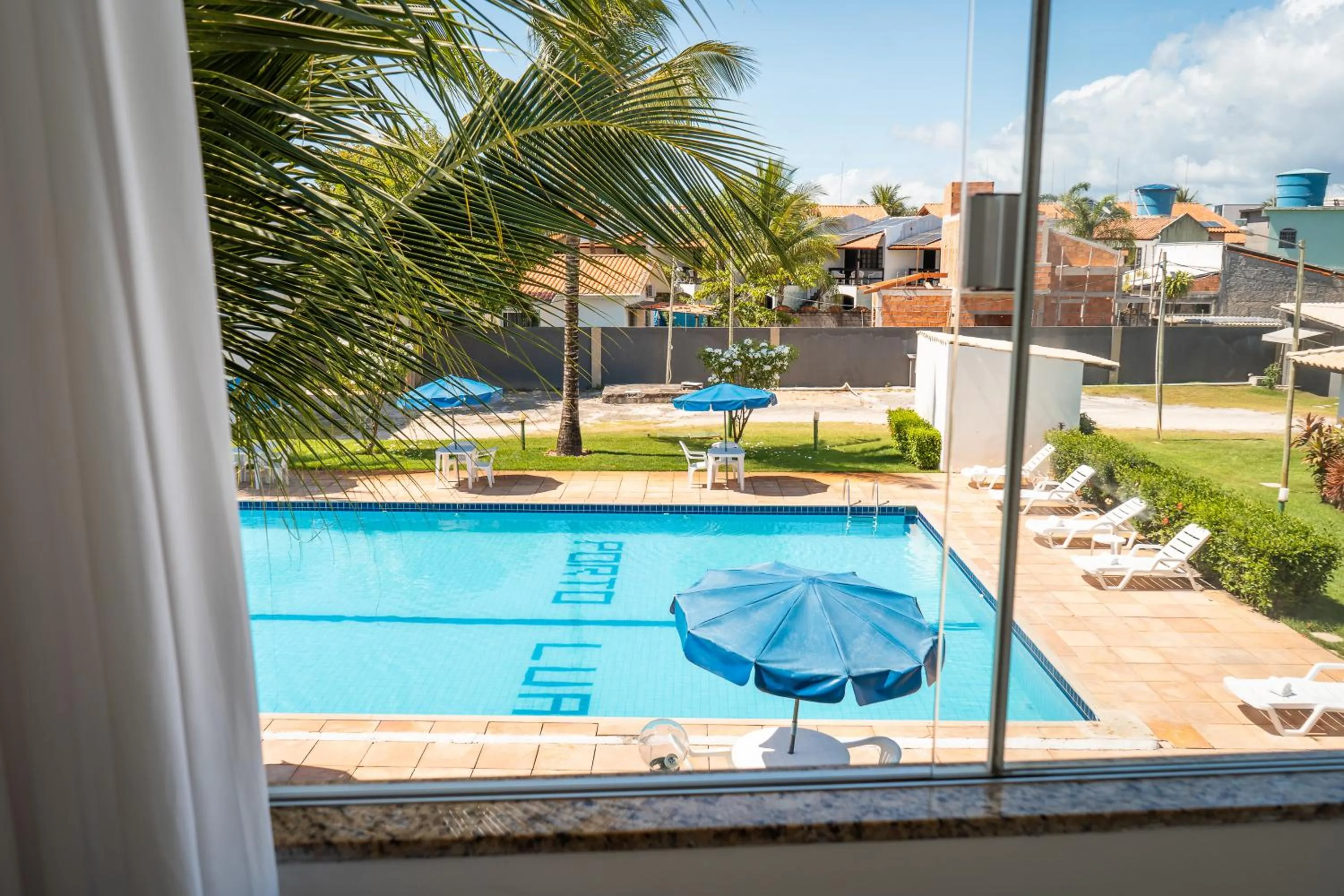 Pool view in Porto Luar
