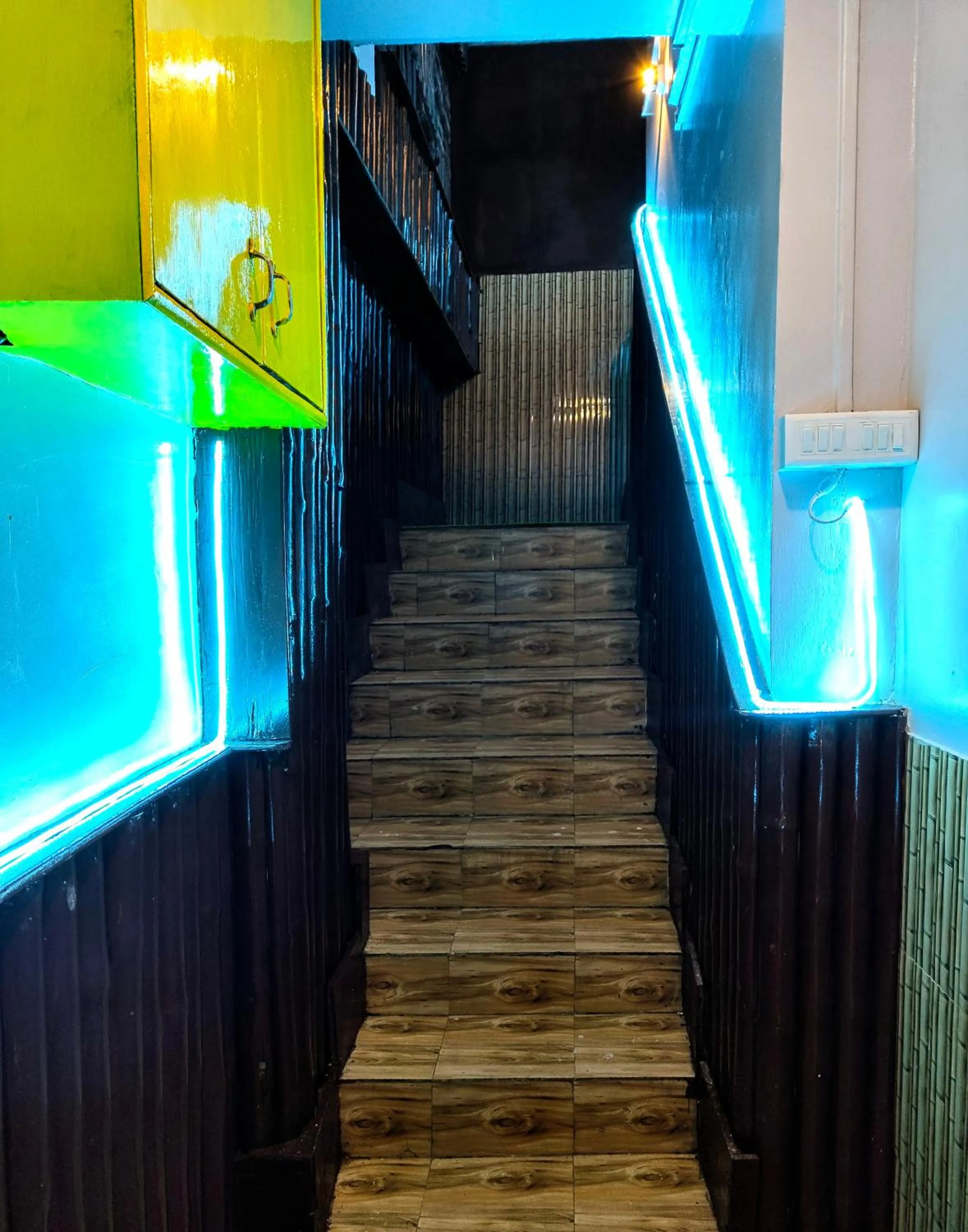 Facade/entrance in Hidden Monkey Stays Darjeeling, Batasia