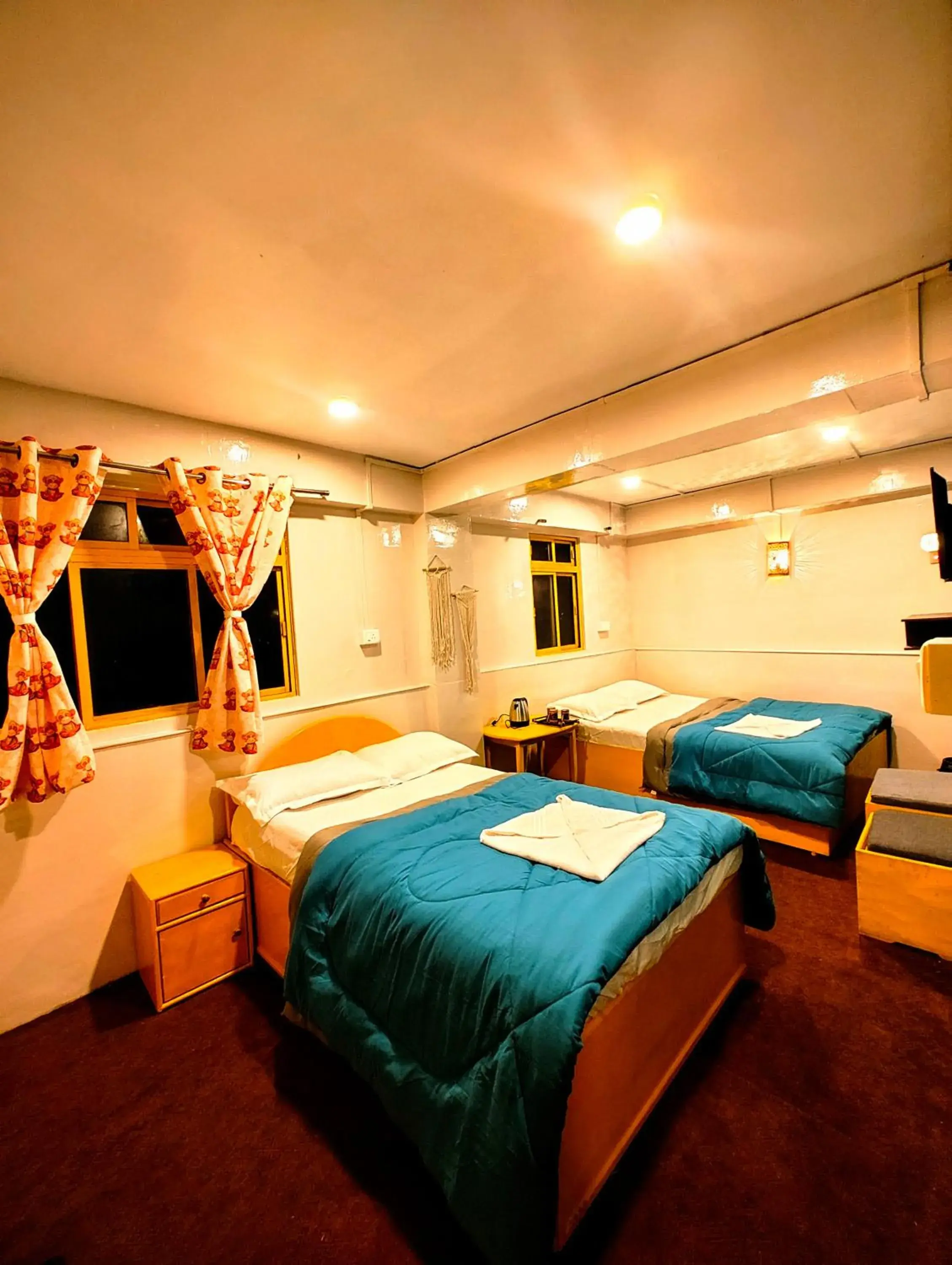 Deluxe Quadruple Room in Hidden Monkey Stays Darjeeling, Batasia Deluxe Quadruple Room in Hidden Monkey Stays Darjeeling, Batasia