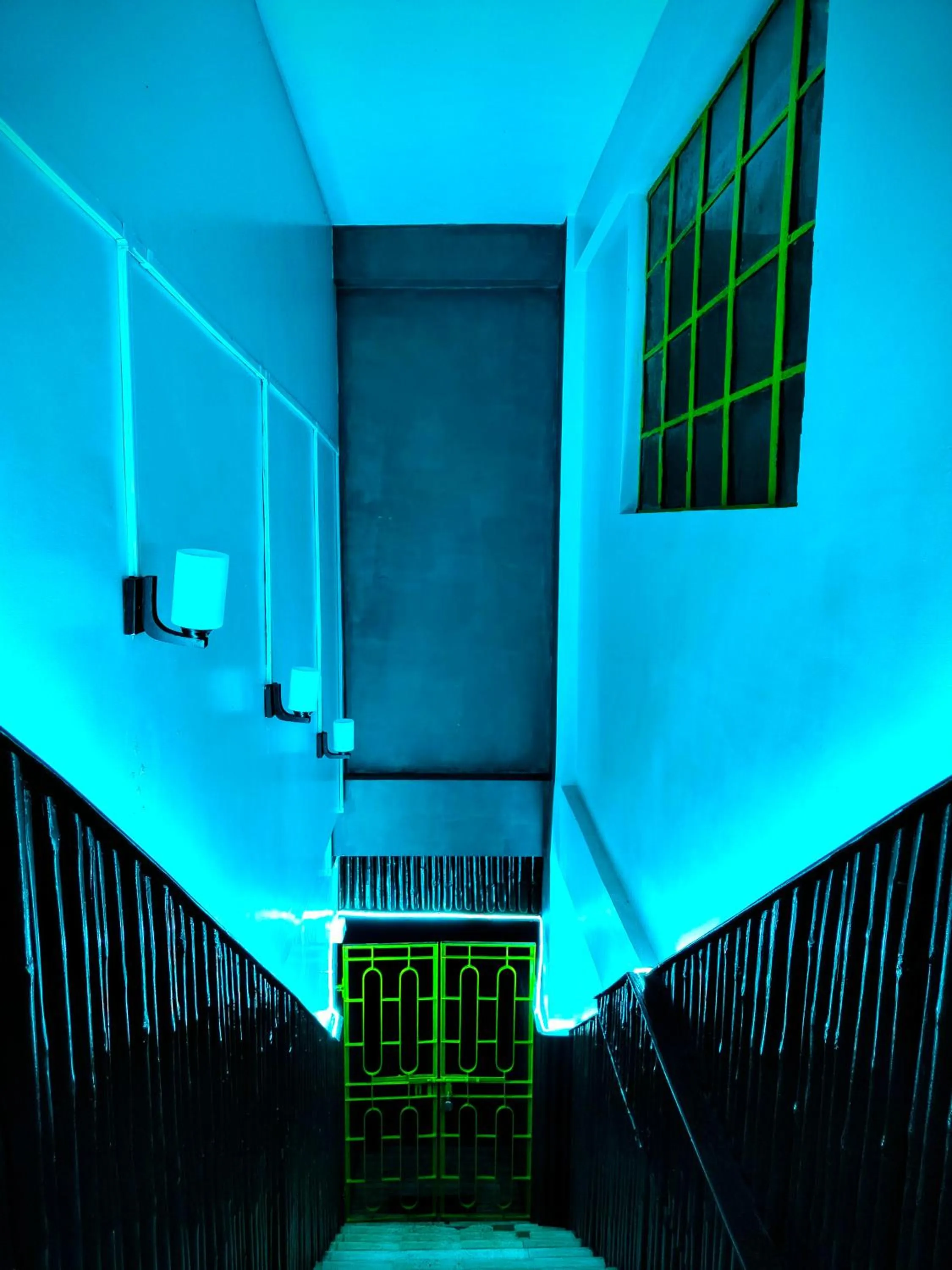 Facade/entrance in Hidden Monkey Stays Darjeeling, Batasia