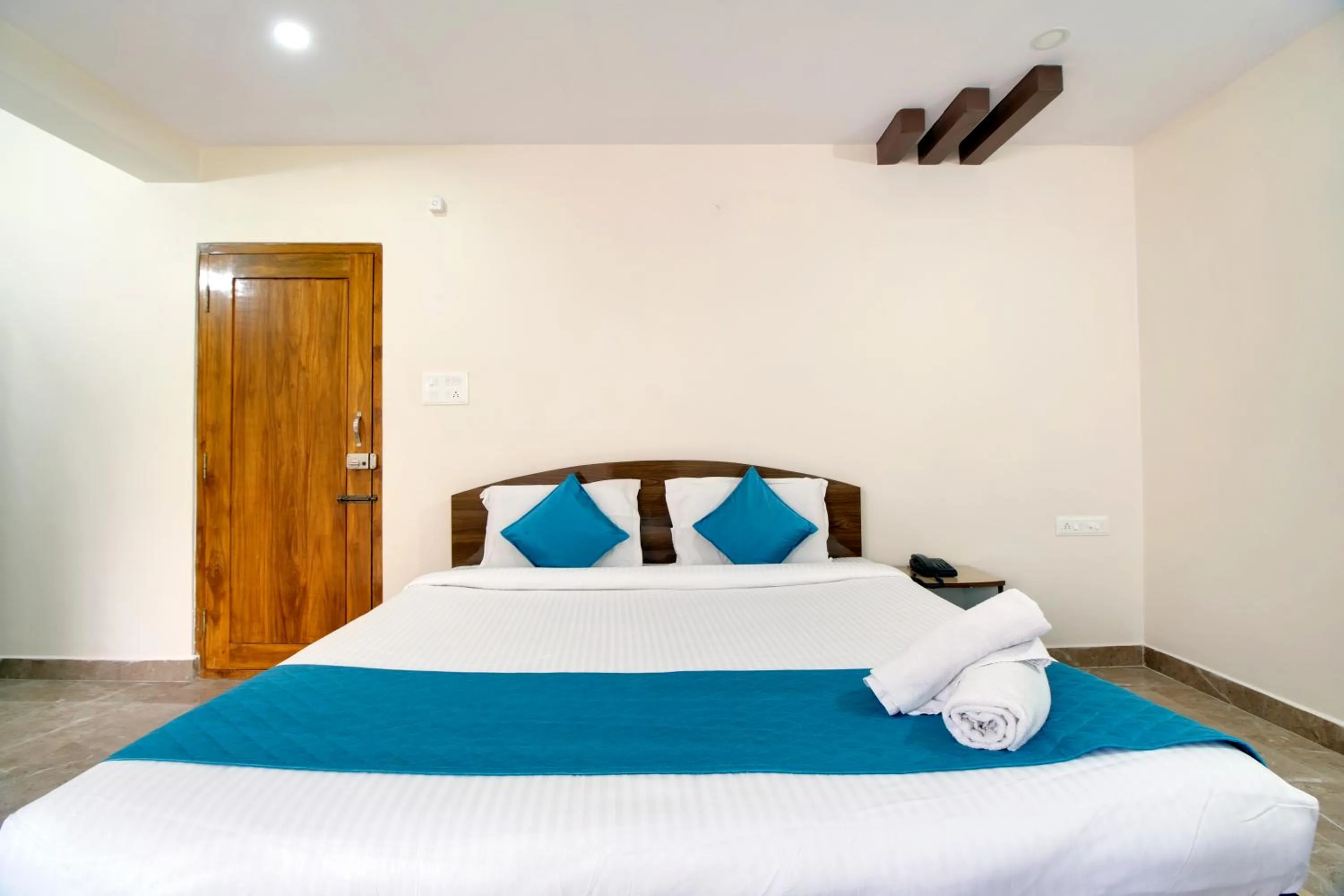 Bed in beestay Hotels MVP Colony
