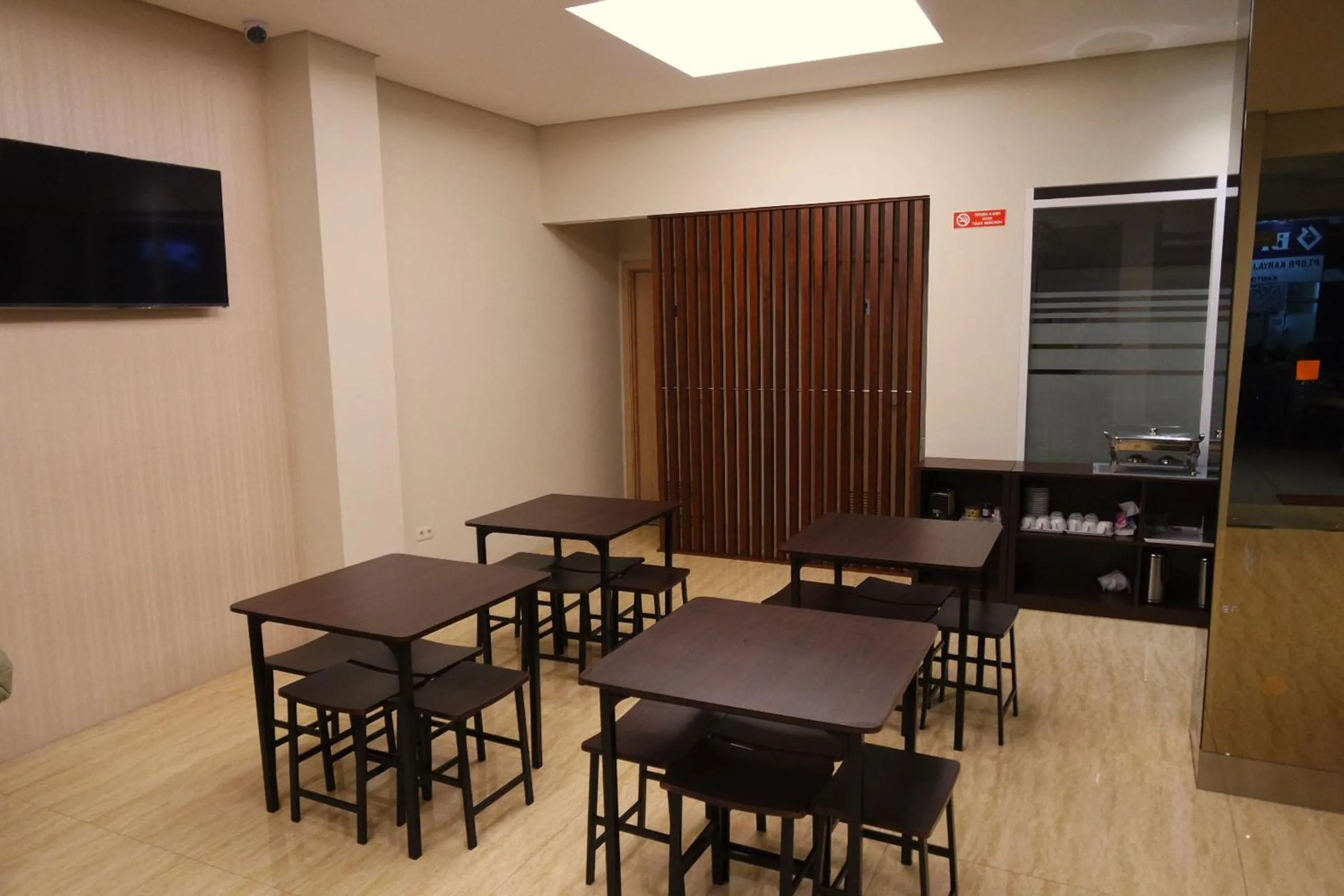 Lounge or bar in Yokotel Hotel