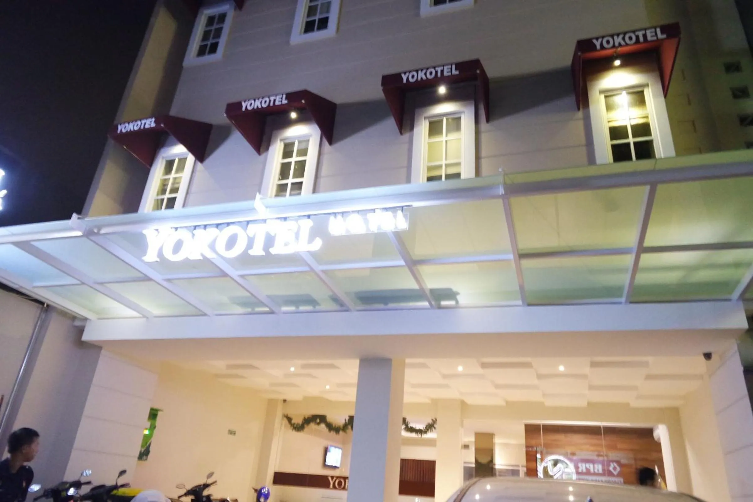 Facade/entrance in Yokotel Hotel