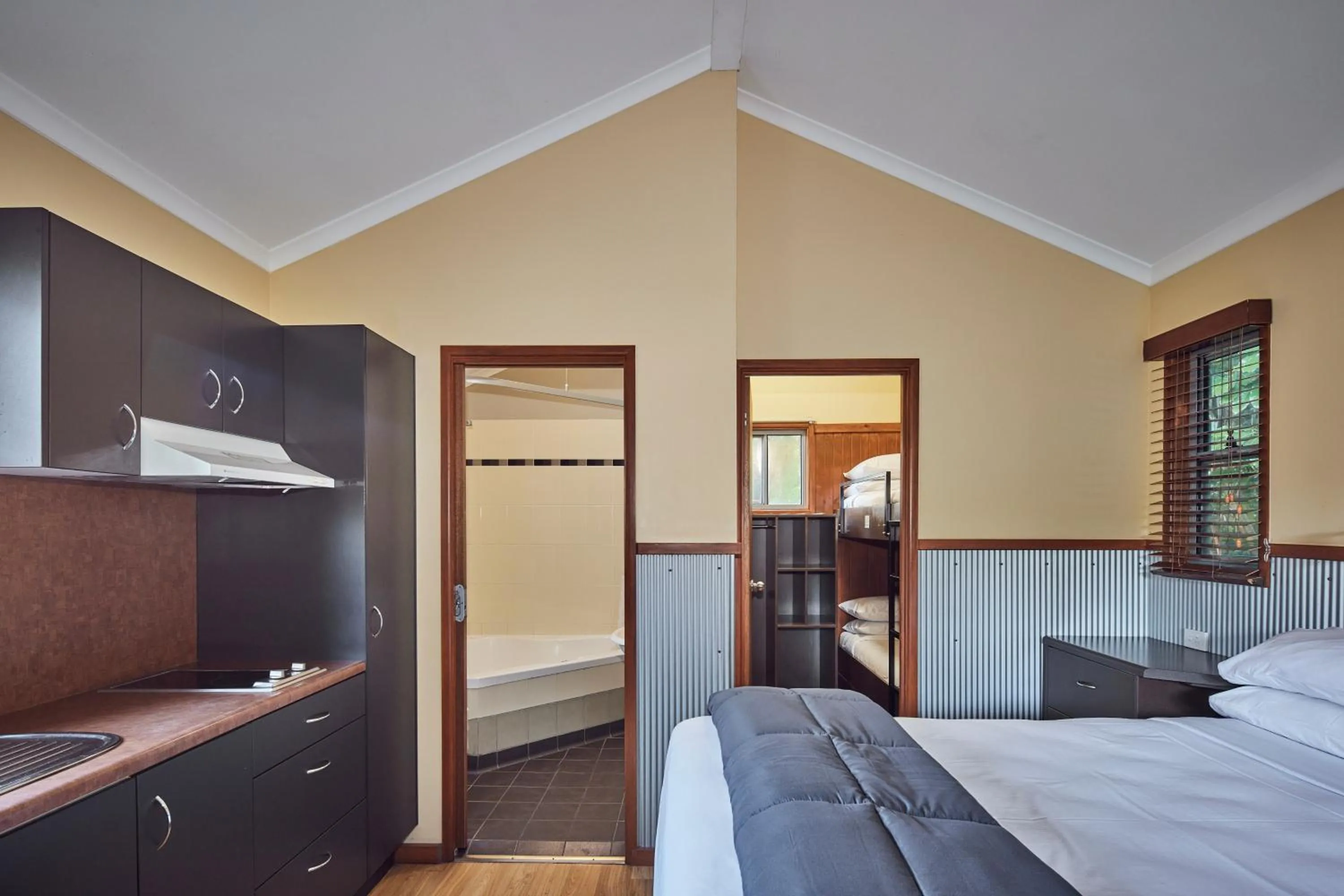 Living room, Bed in NRMA South West Rocks Holiday Park