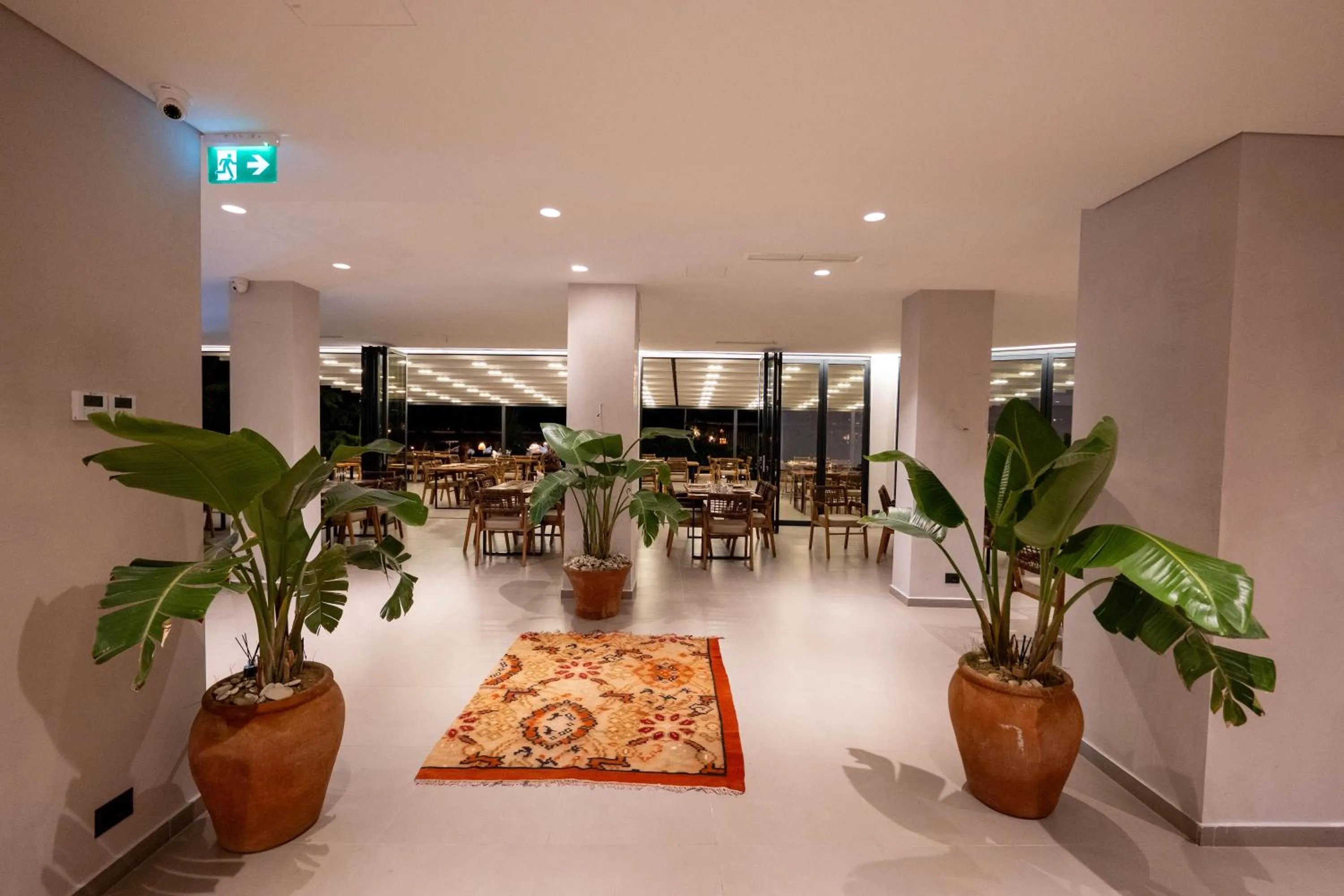 Restaurant/places to eat in Grand Hotel Saranda