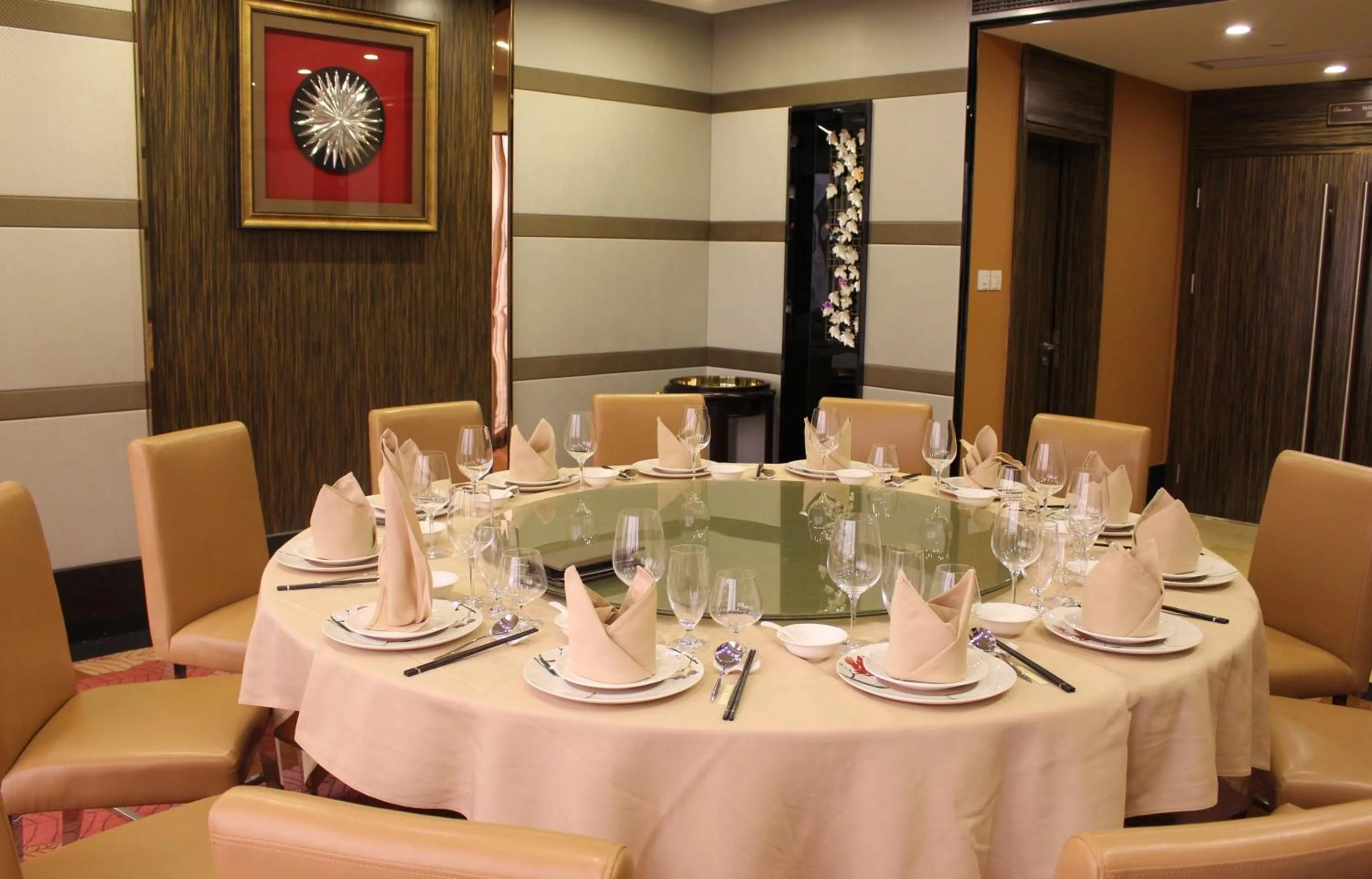 Restaurant/places to eat in Similan Hotel Zhuhai-Gongbei Port