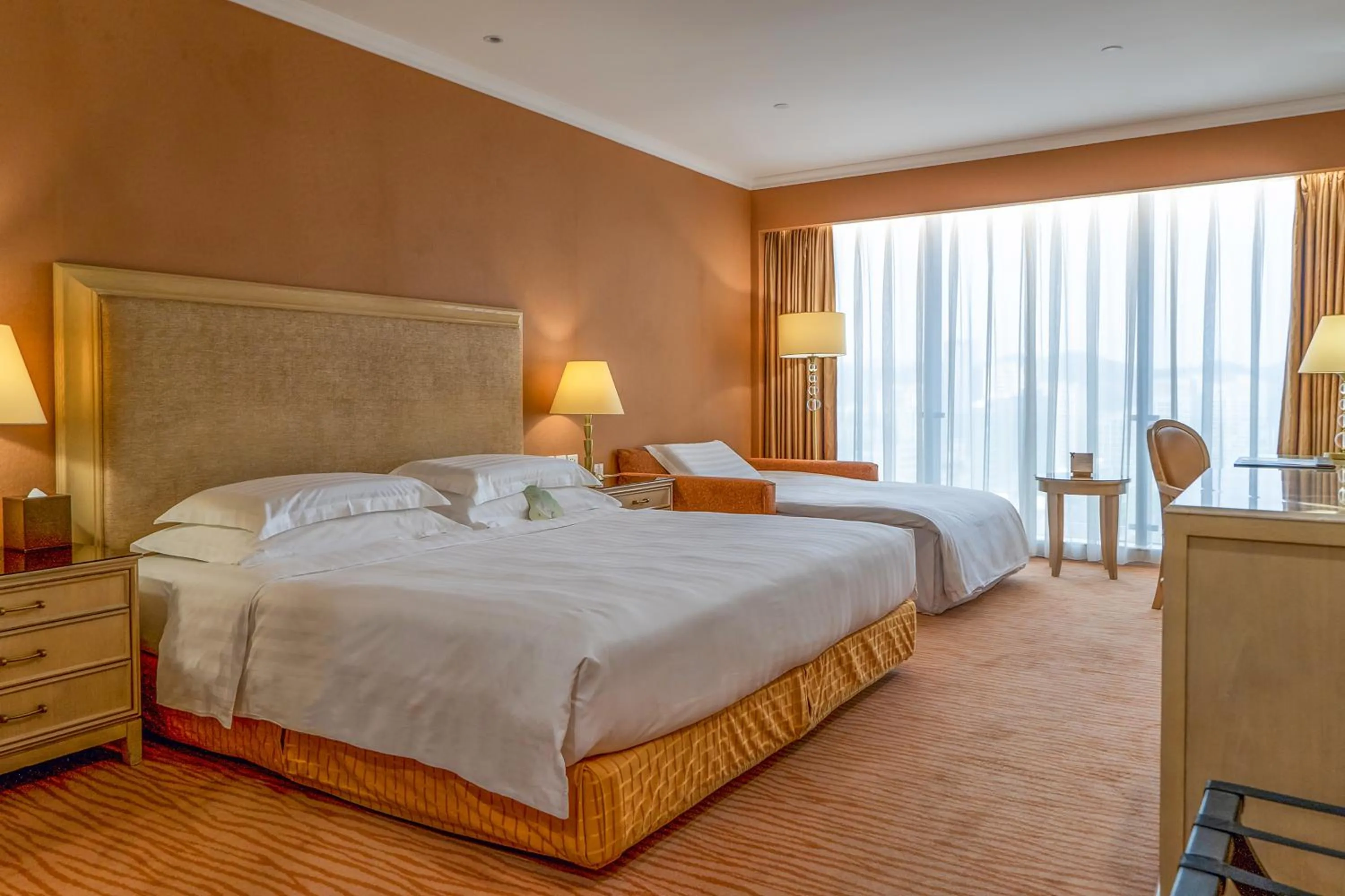 Bed in Similan Hotel Zhuhai-Gongbei Port