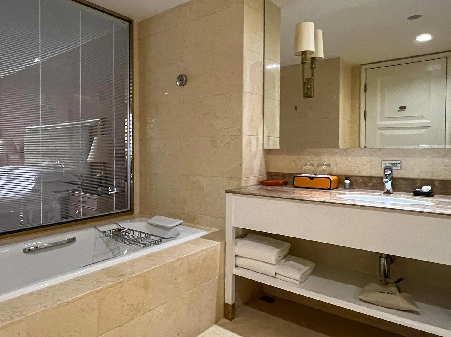 Bathroom in Similan Hotel Zhuhai-Gongbei Port