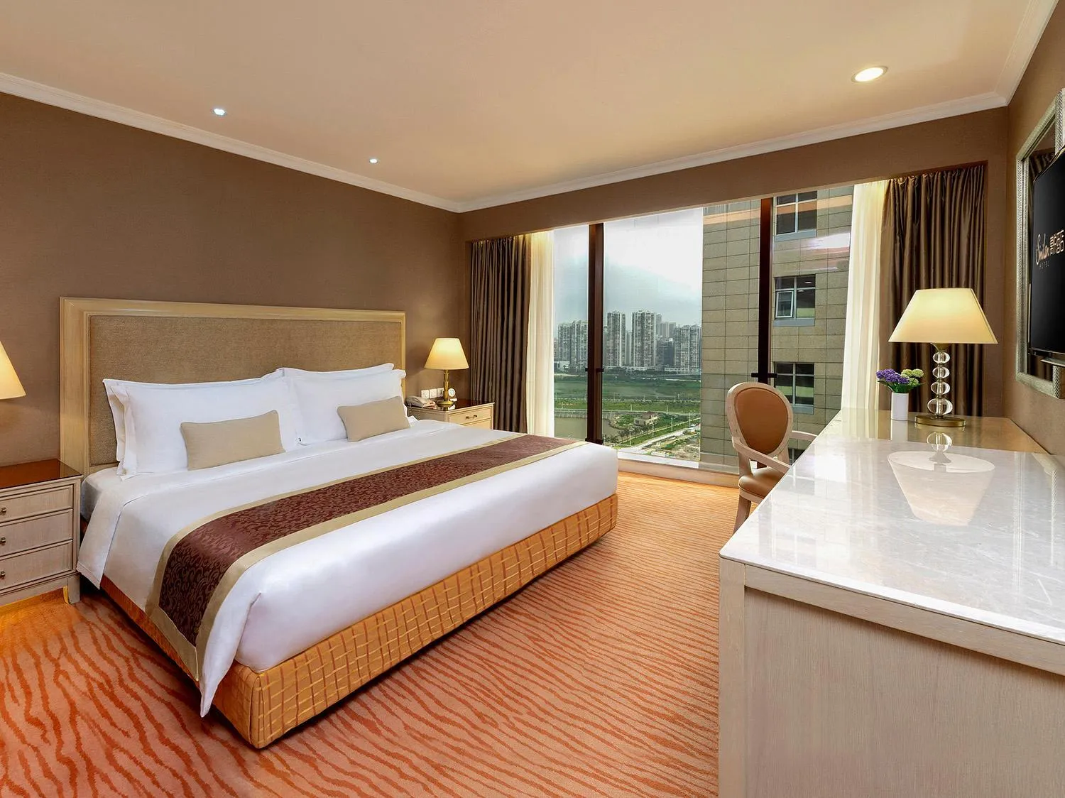 Photo of the whole room, Bed in Similan Hotel Zhuhai-Gongbei Port