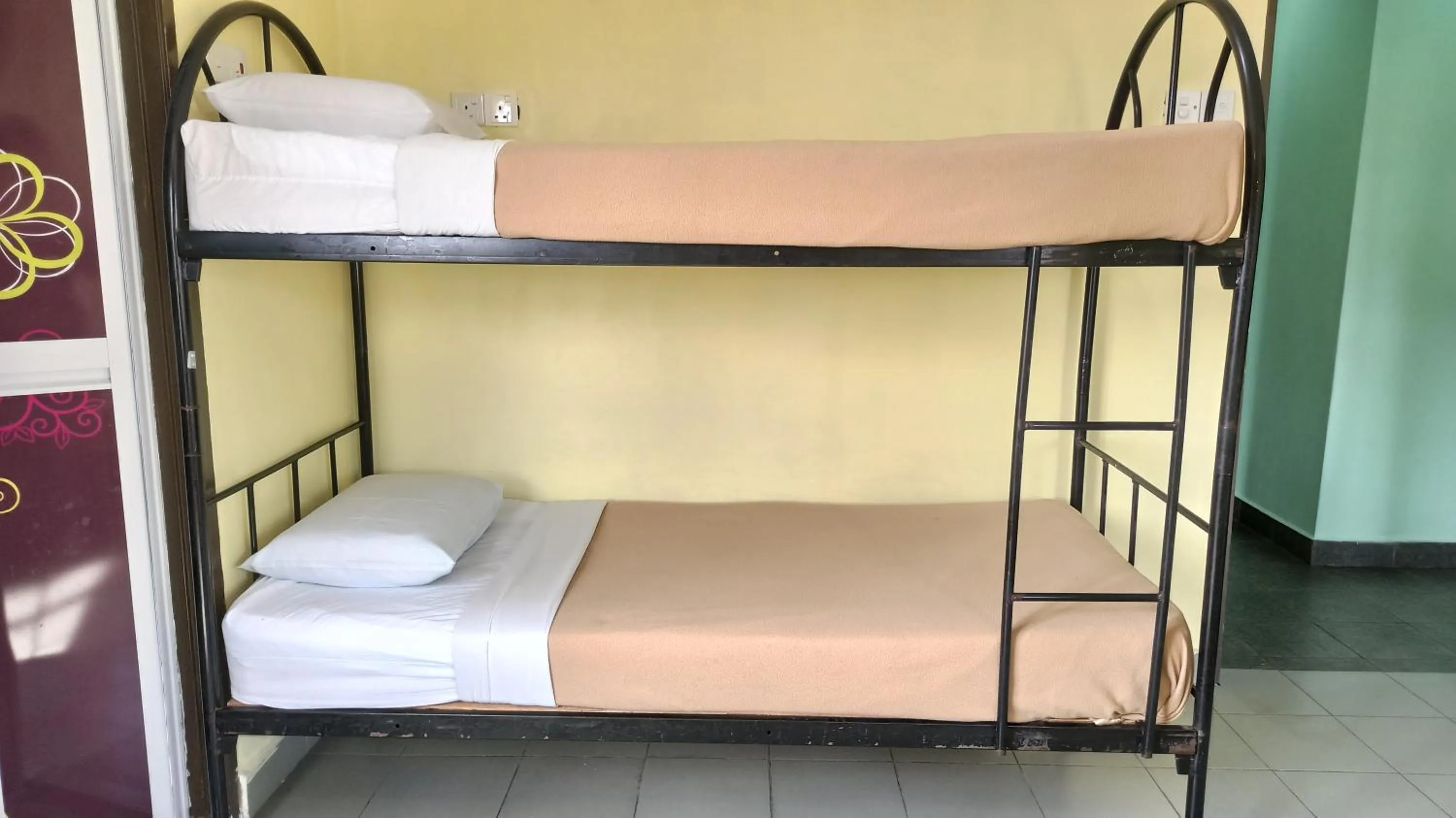 bunk bed, Bed in Ria Cameron Hotel