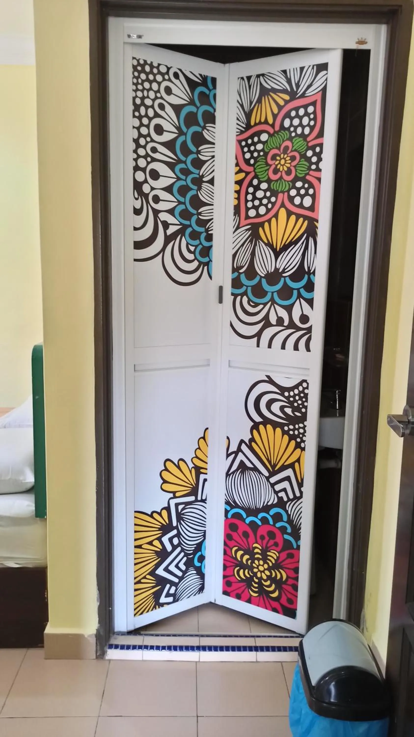 Bathroom in Ria Cameron Hotel