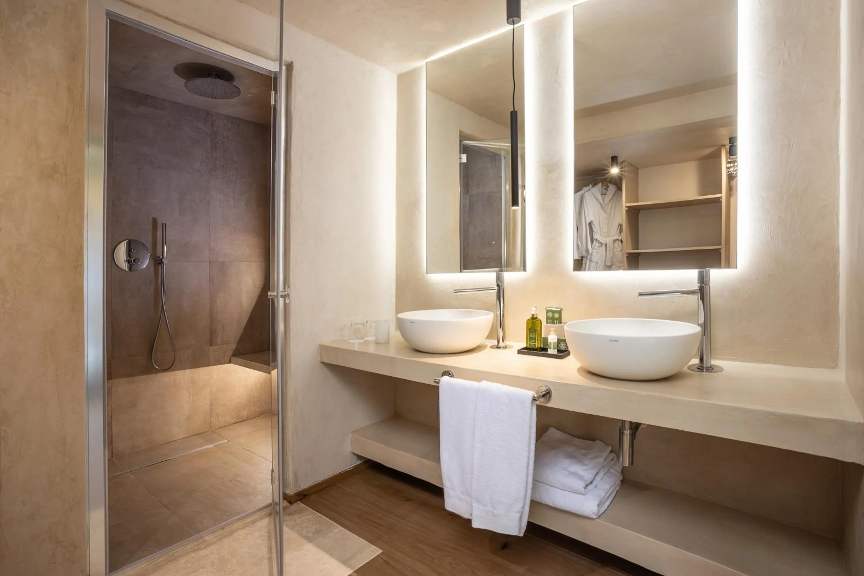 Shower in Stazzo Lu Ciaccaru