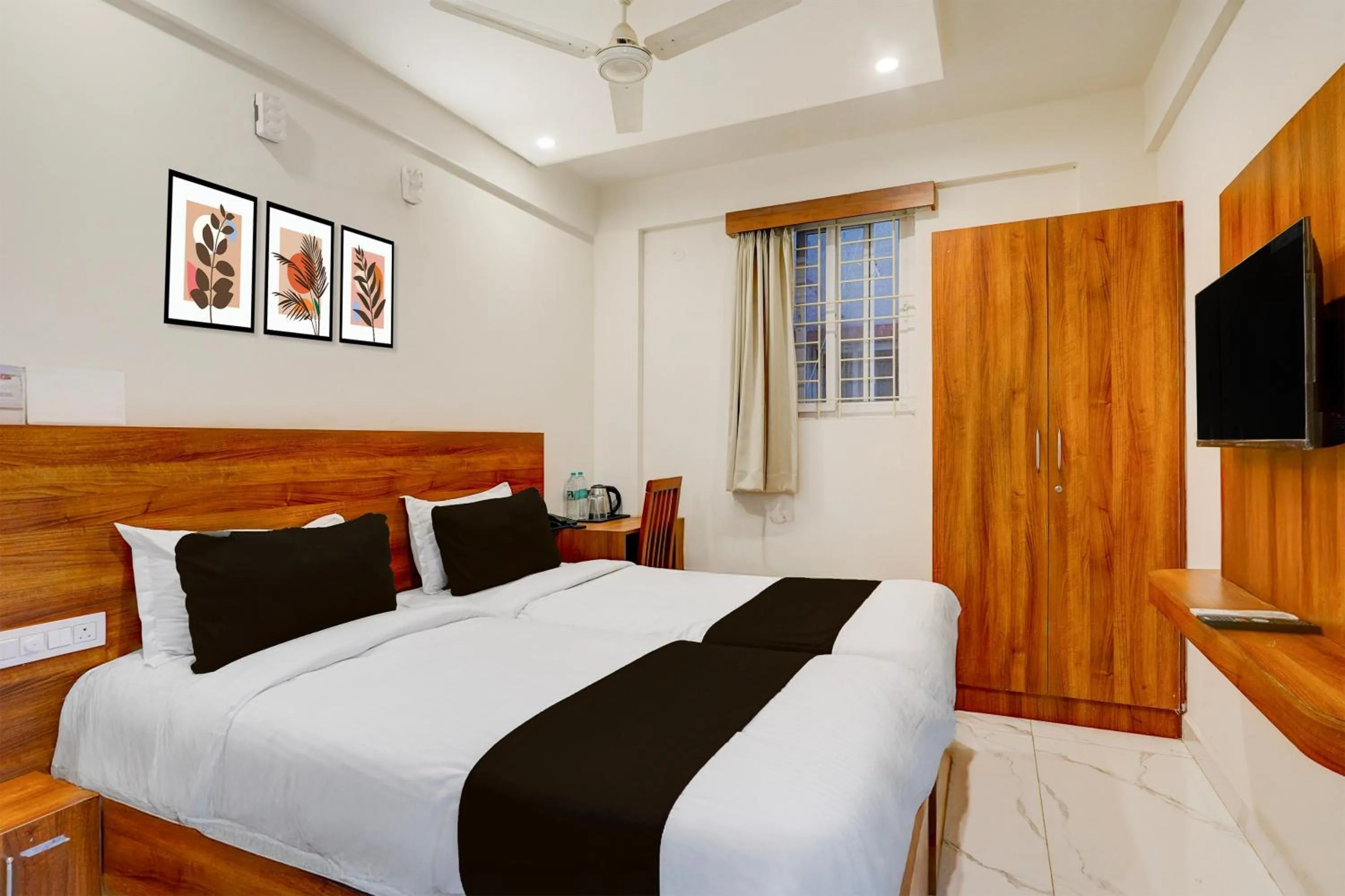 Bedroom, Bed in Super Townhouse Marathahalli Near Sri Nagalingeshwar Swamy Temple Formerly Hotel Avenue