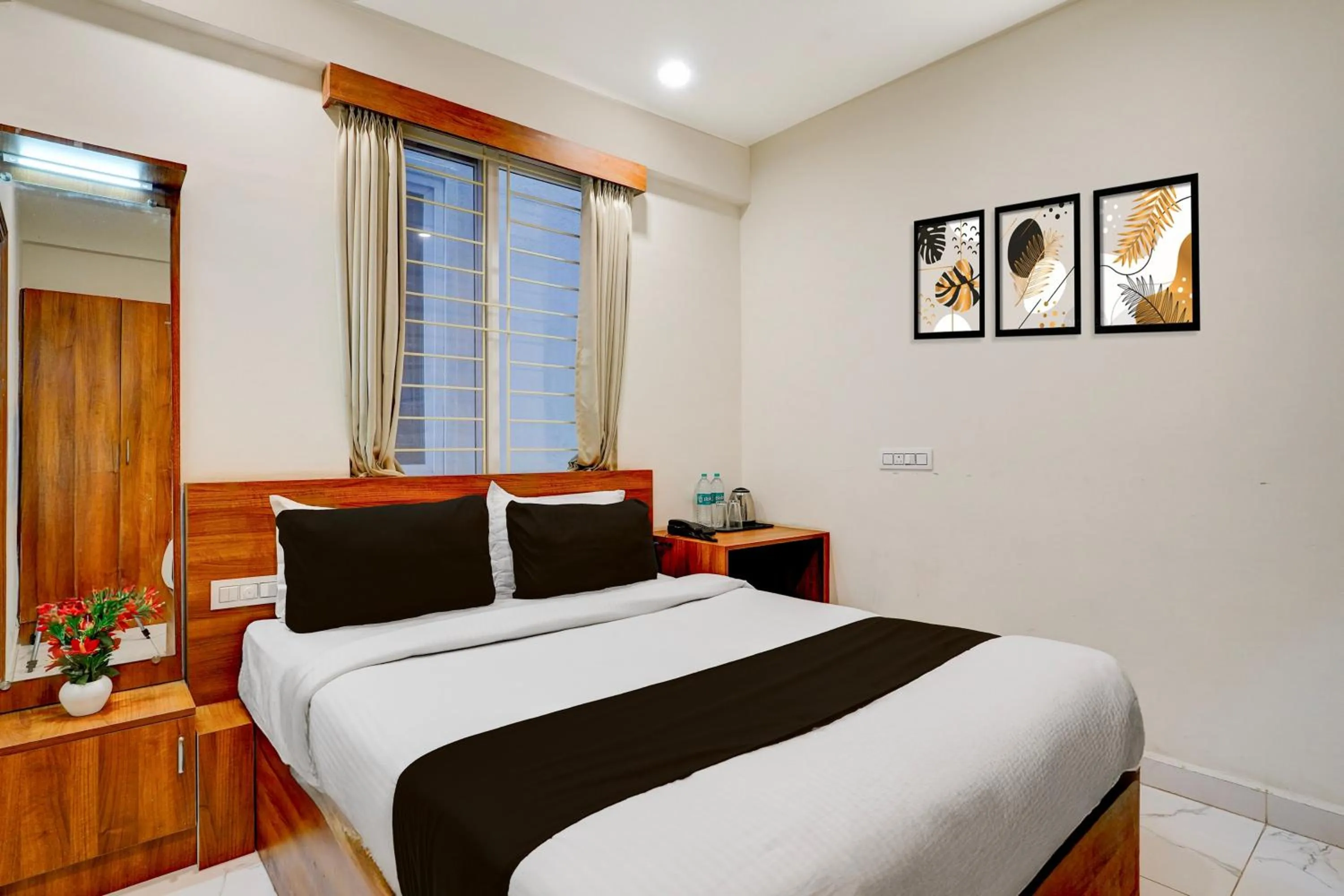 Bedroom, Bed in Super Townhouse Marathahalli Near Sri Nagalingeshwar Swamy Temple Formerly Hotel Avenue