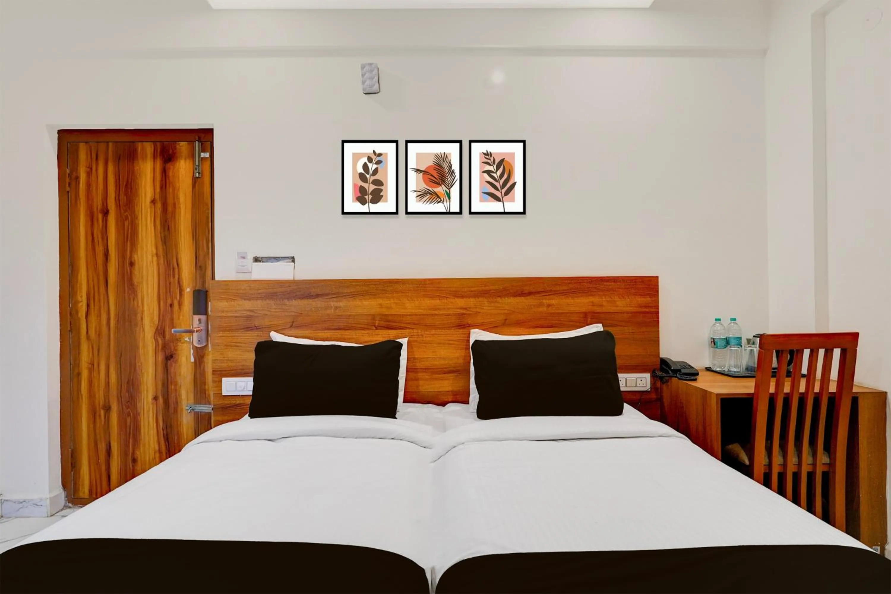 Bedroom, Bed in Super Townhouse Marathahalli Near Sri Nagalingeshwar Swamy Temple Formerly Hotel Avenue
