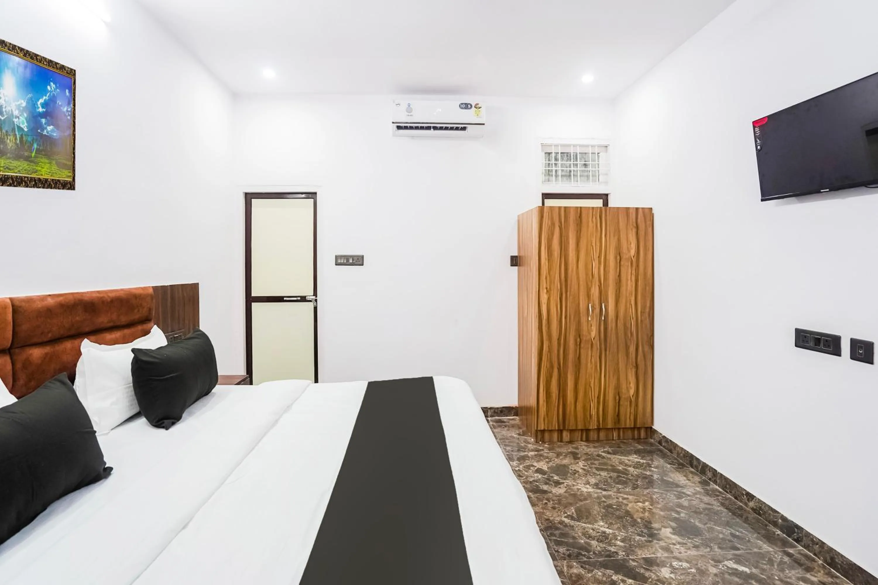 Bedroom in Hotel O Shivankar Paradise