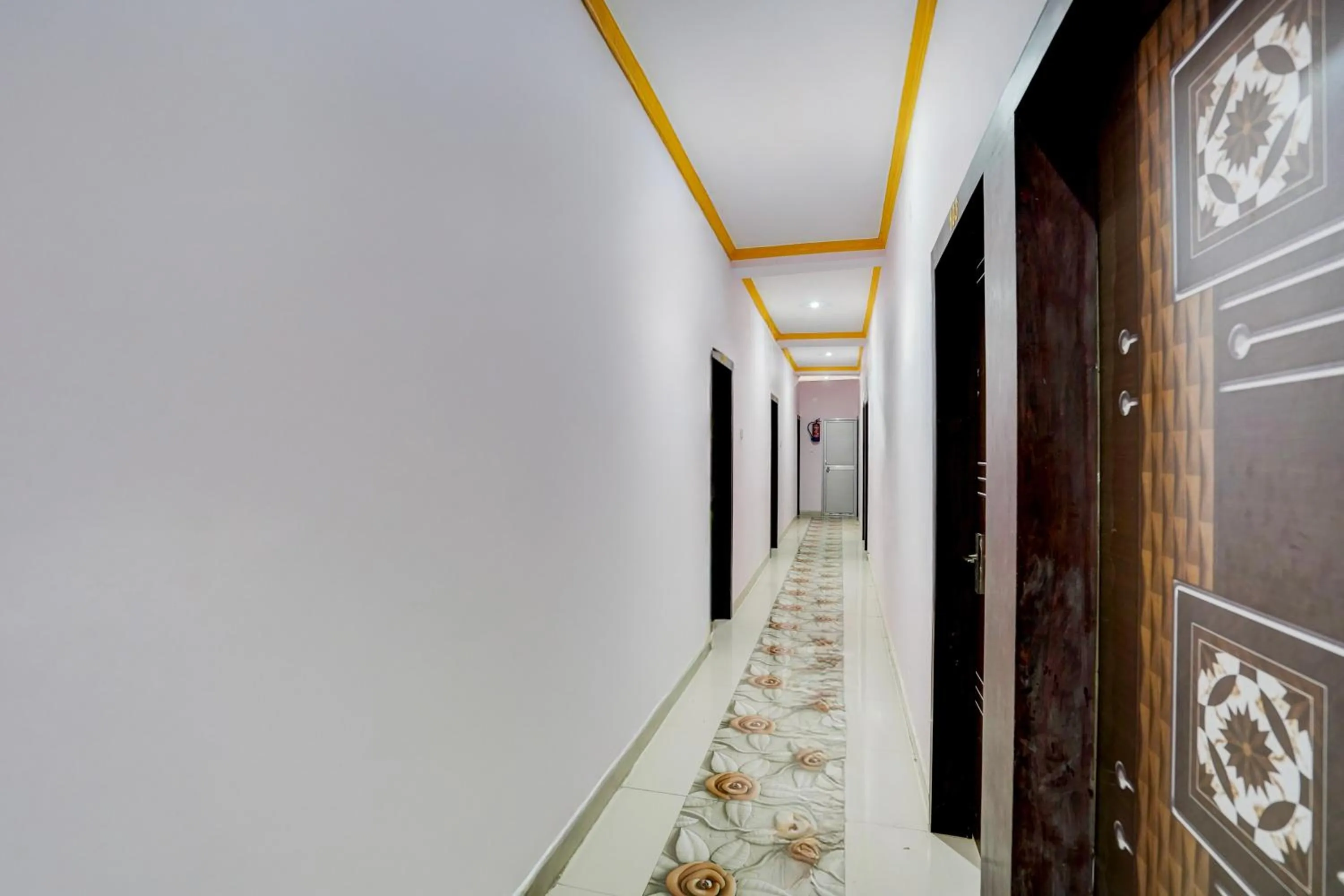 Lobby or reception in Super Collection O Patna Airport Formerly Hotel Shahi Mahal