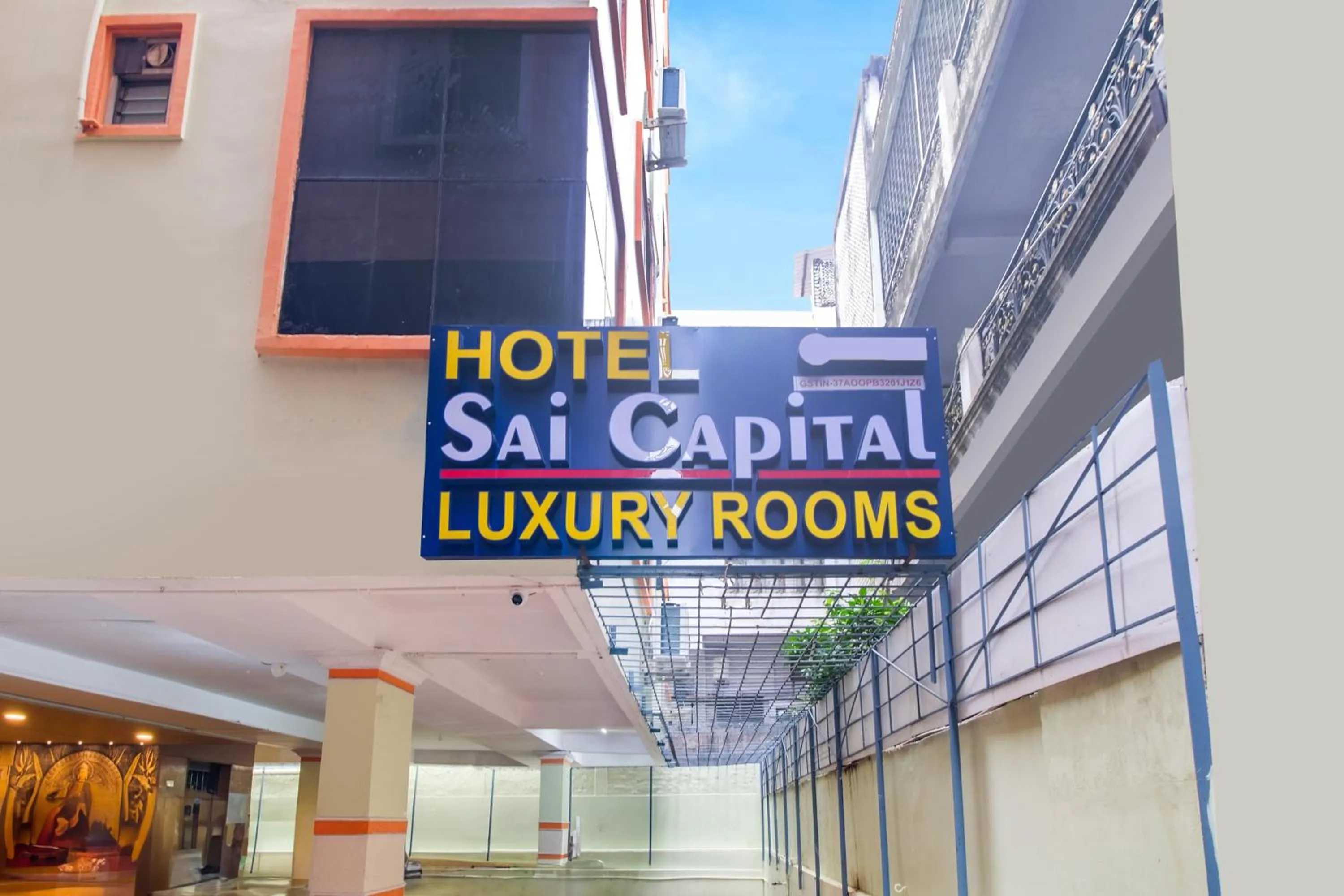 Facade/entrance in Hotel O Sai Capital